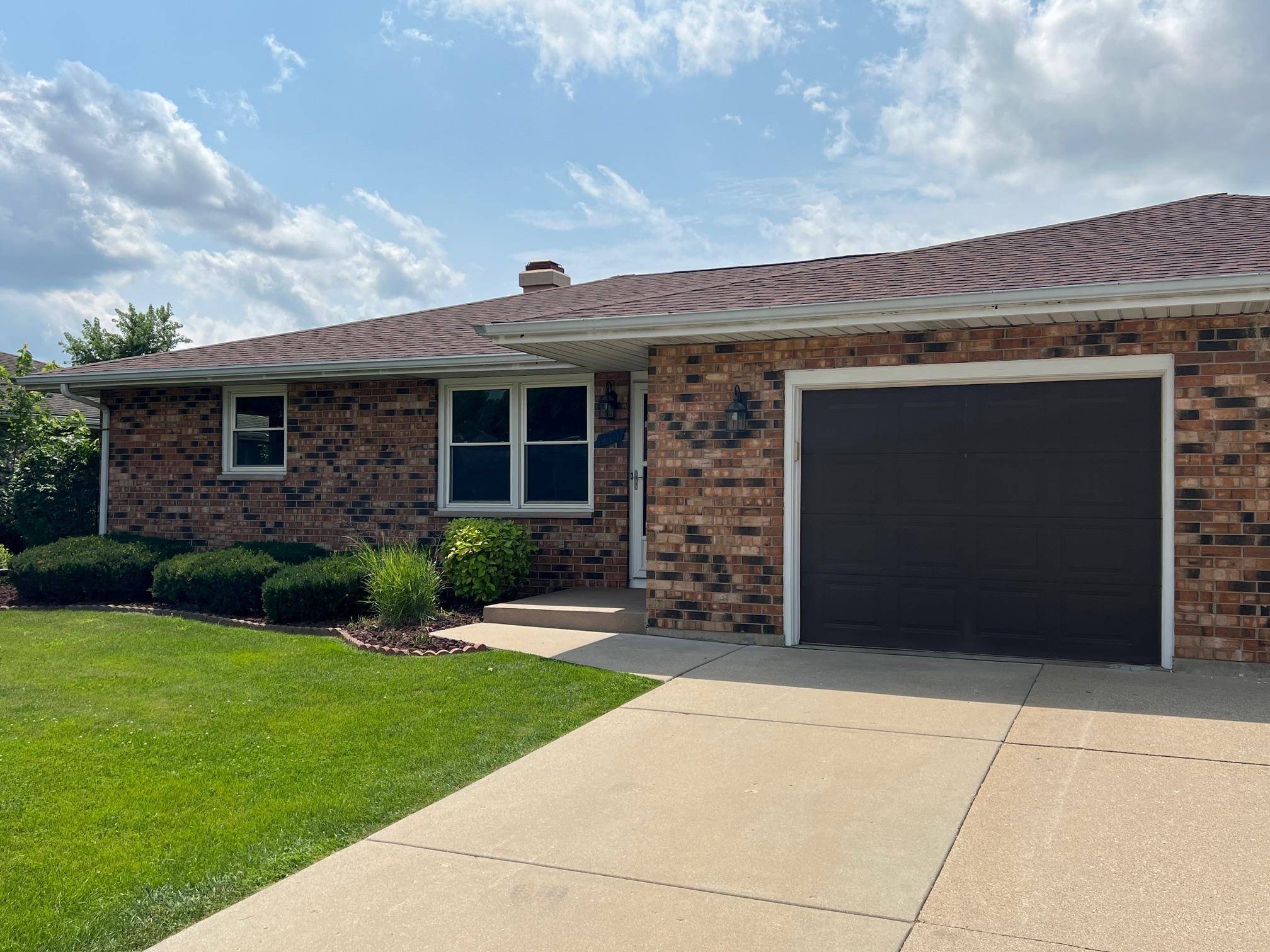 Janesville, WI 53545,2501 N Lexington Drive #2