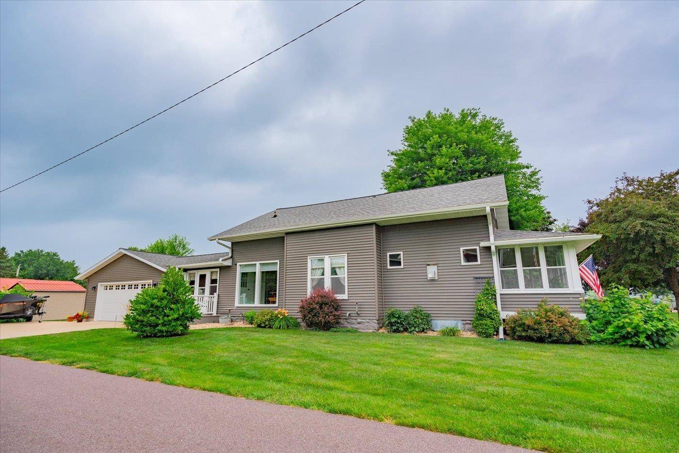 Spring Green, WI 53588,506 N Cincinnati Street