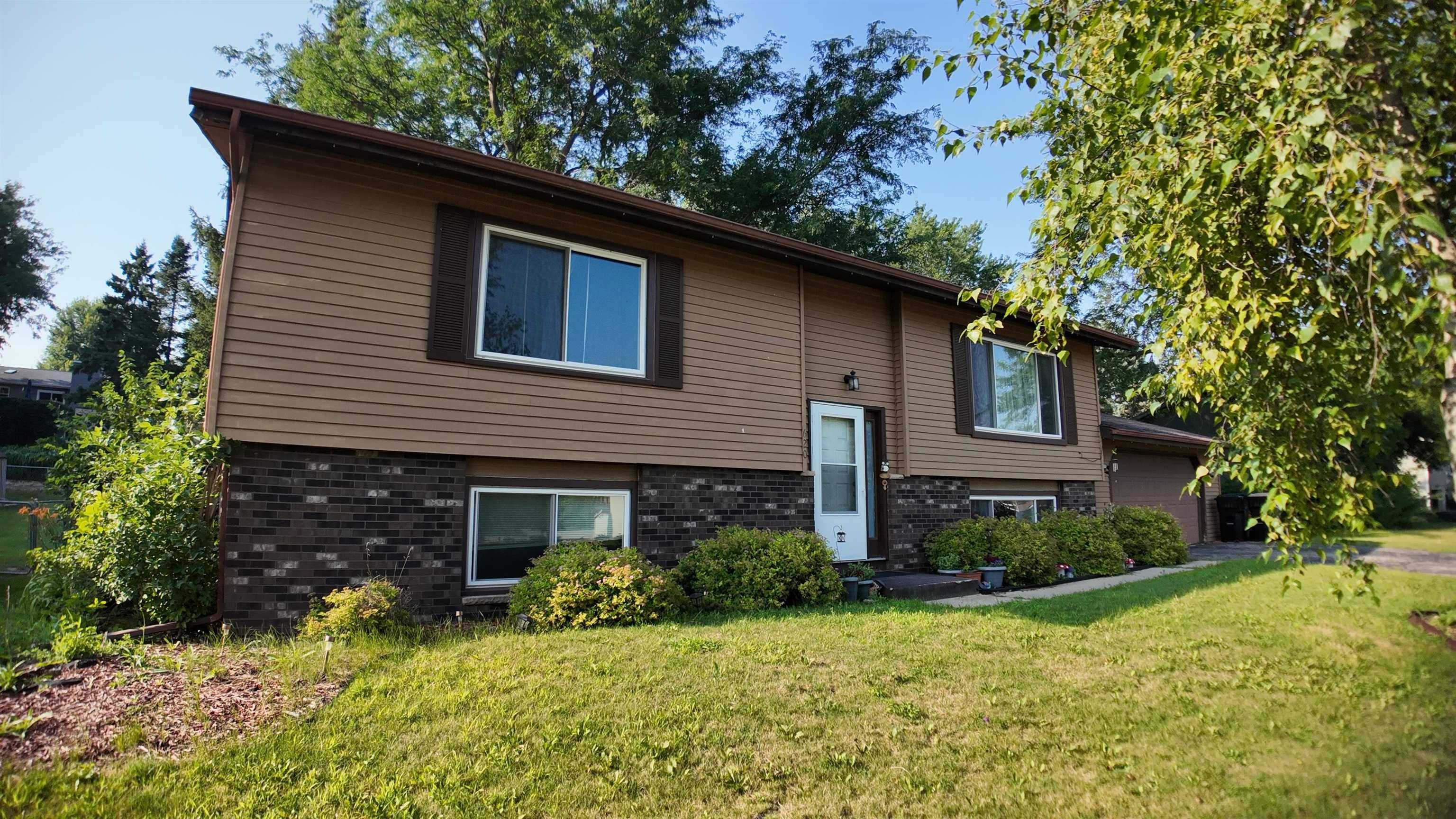 Deforest, WI 53532,620 Acker Parkway