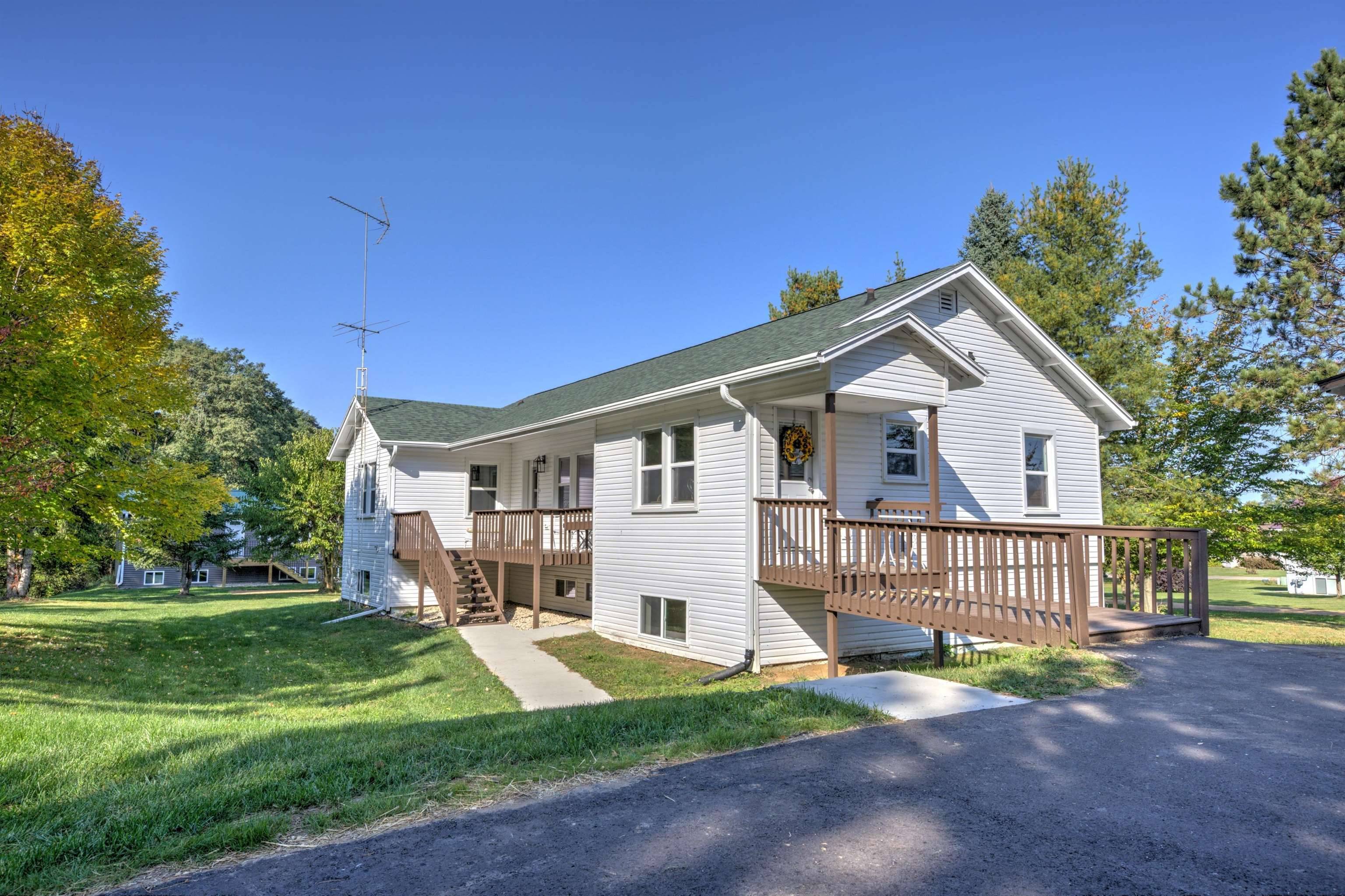 Baraboo, WI 53913,S5667 Old Lake Road