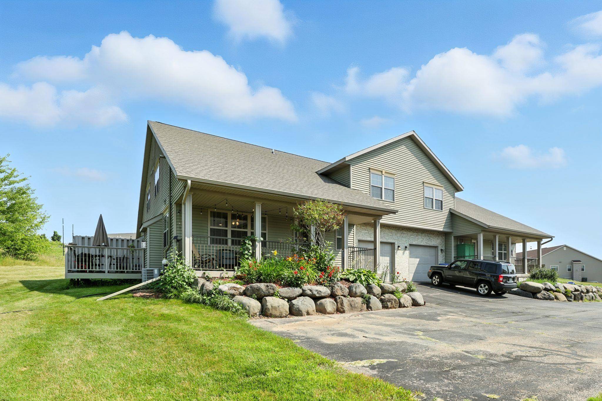 Fall River, WI 53932,214 Hometown Avenue