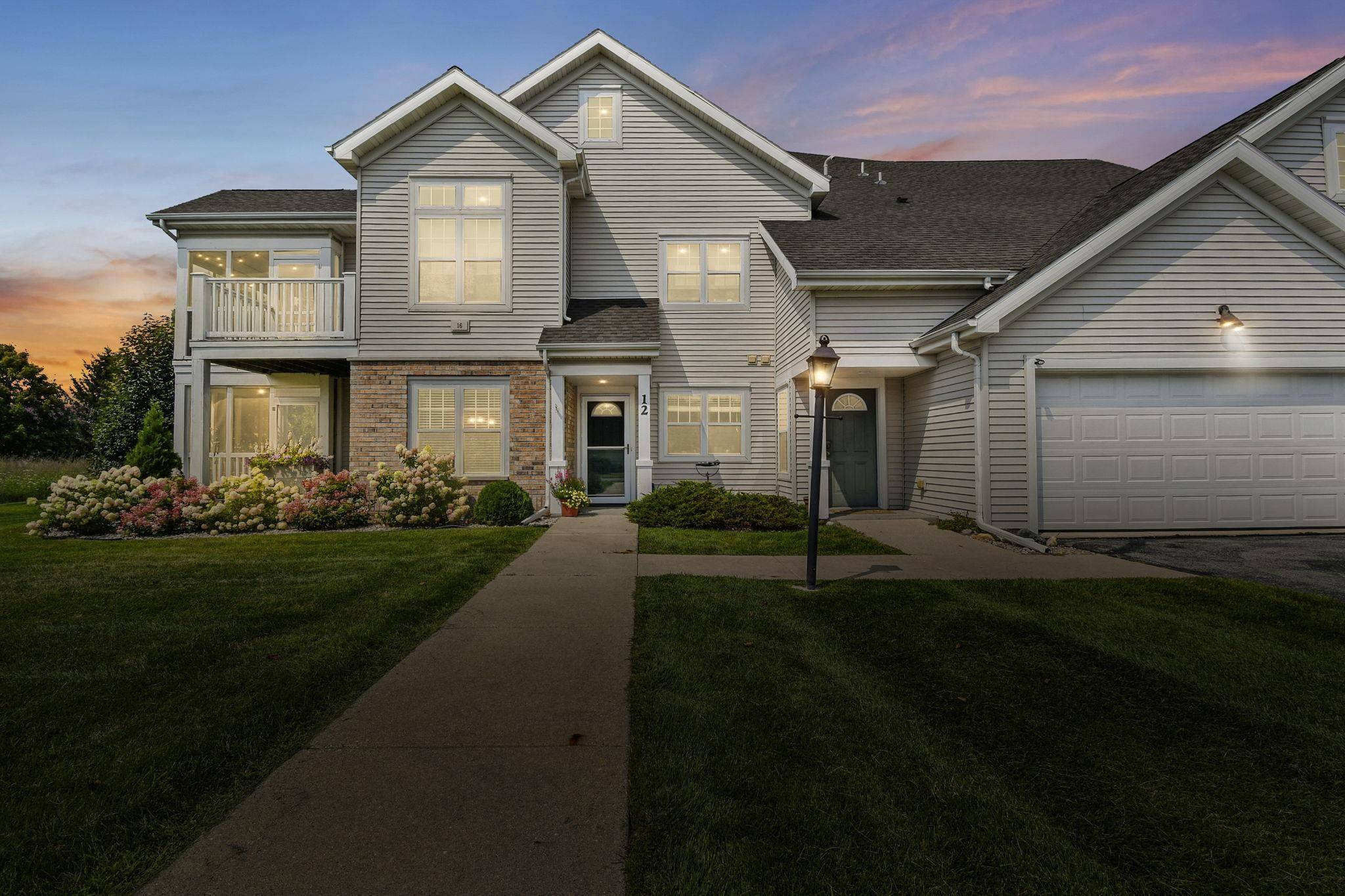 Fitchburg, WI 53711,16 CORNER STONE Way #12