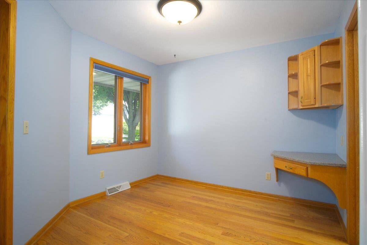 Madison, WI 53717,117 N Oak Grove Drive
