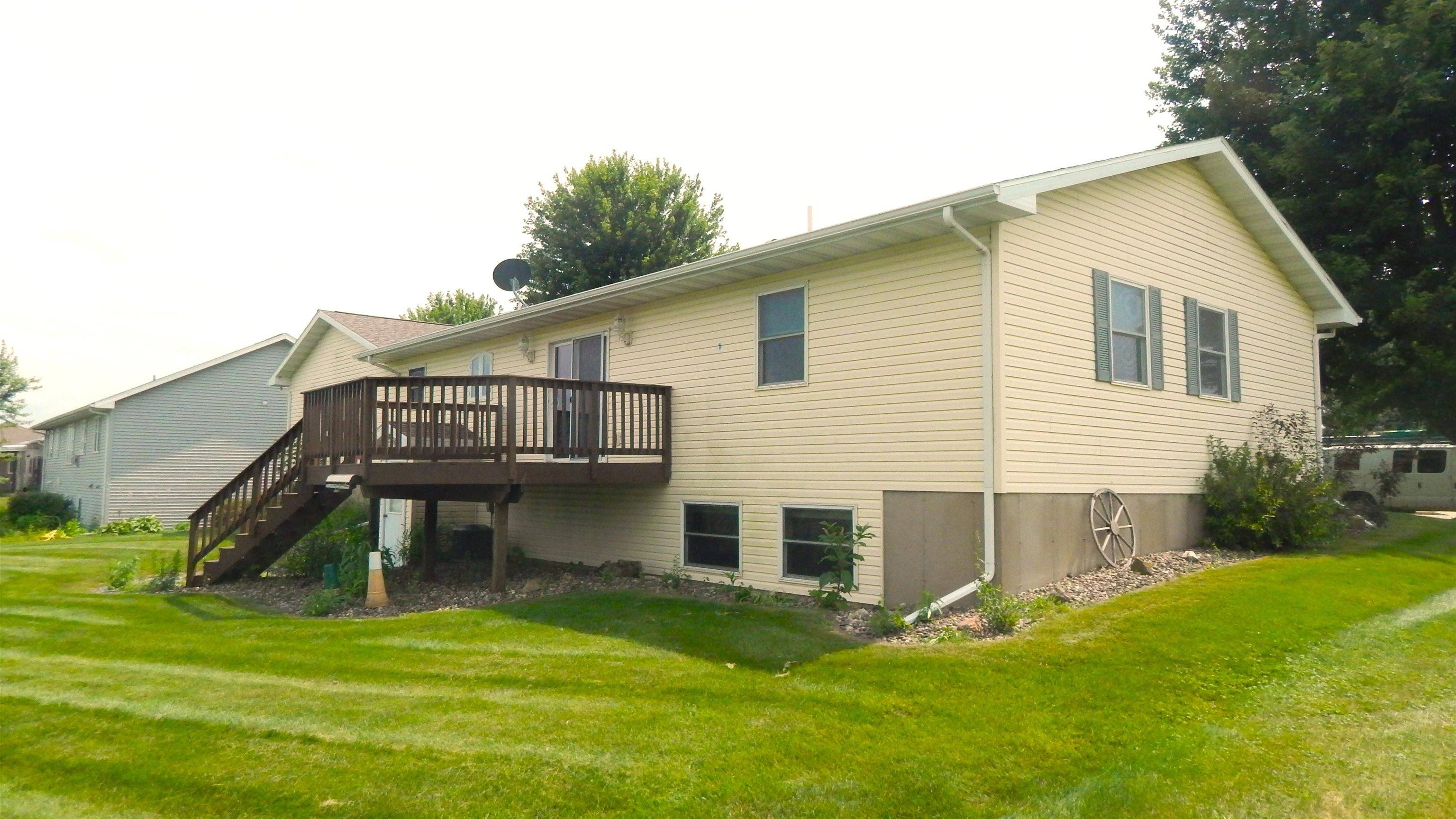 Dodgeville, WI 53533,704 E North Street
