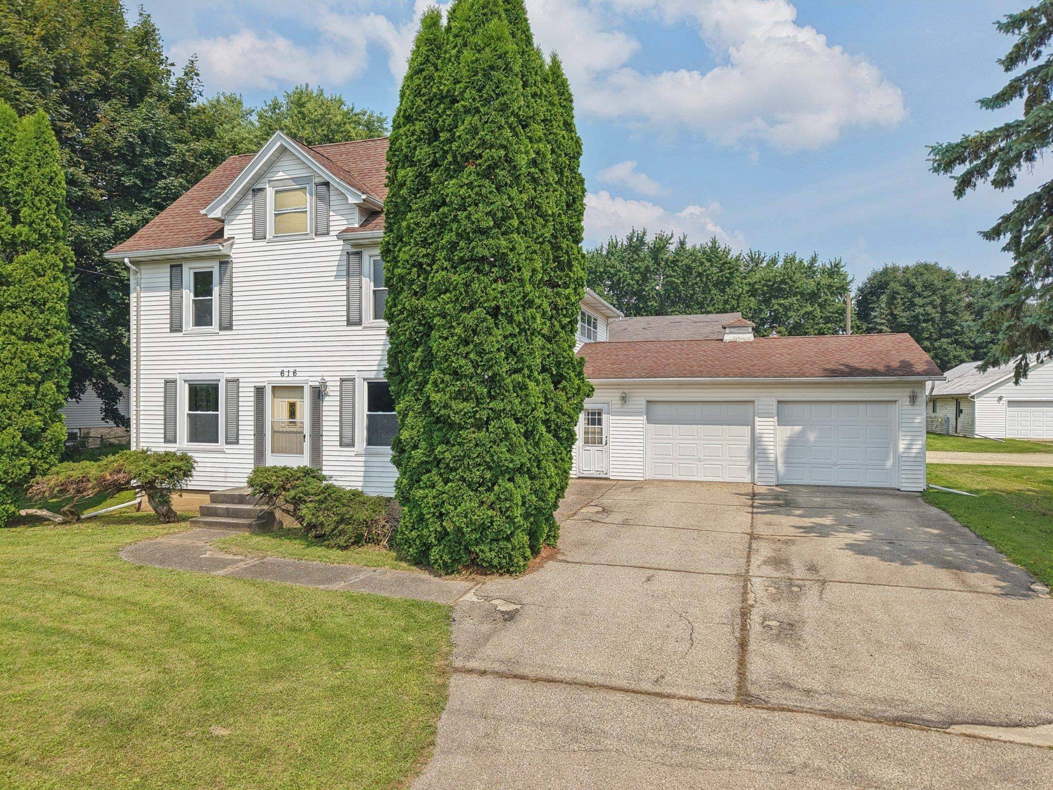 Cottage Grove, WI 53527,616 N Main Street