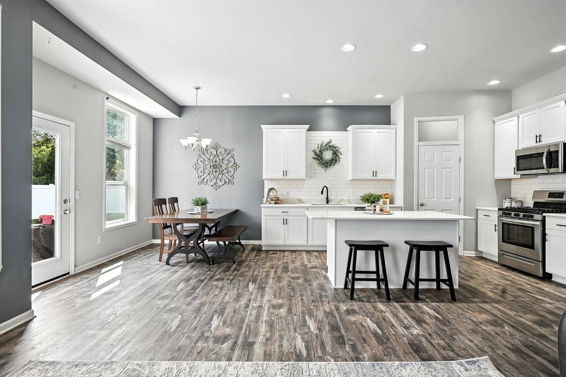 Waterloo, WI 53594,220 McKay Way