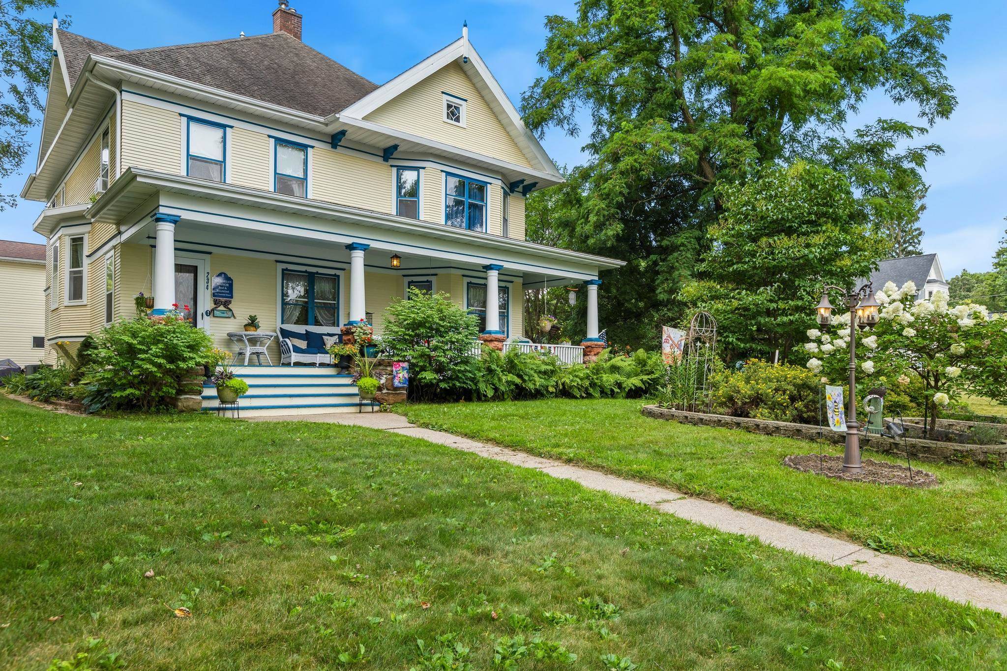 Mauston, WI 53948,234 Tremont Street