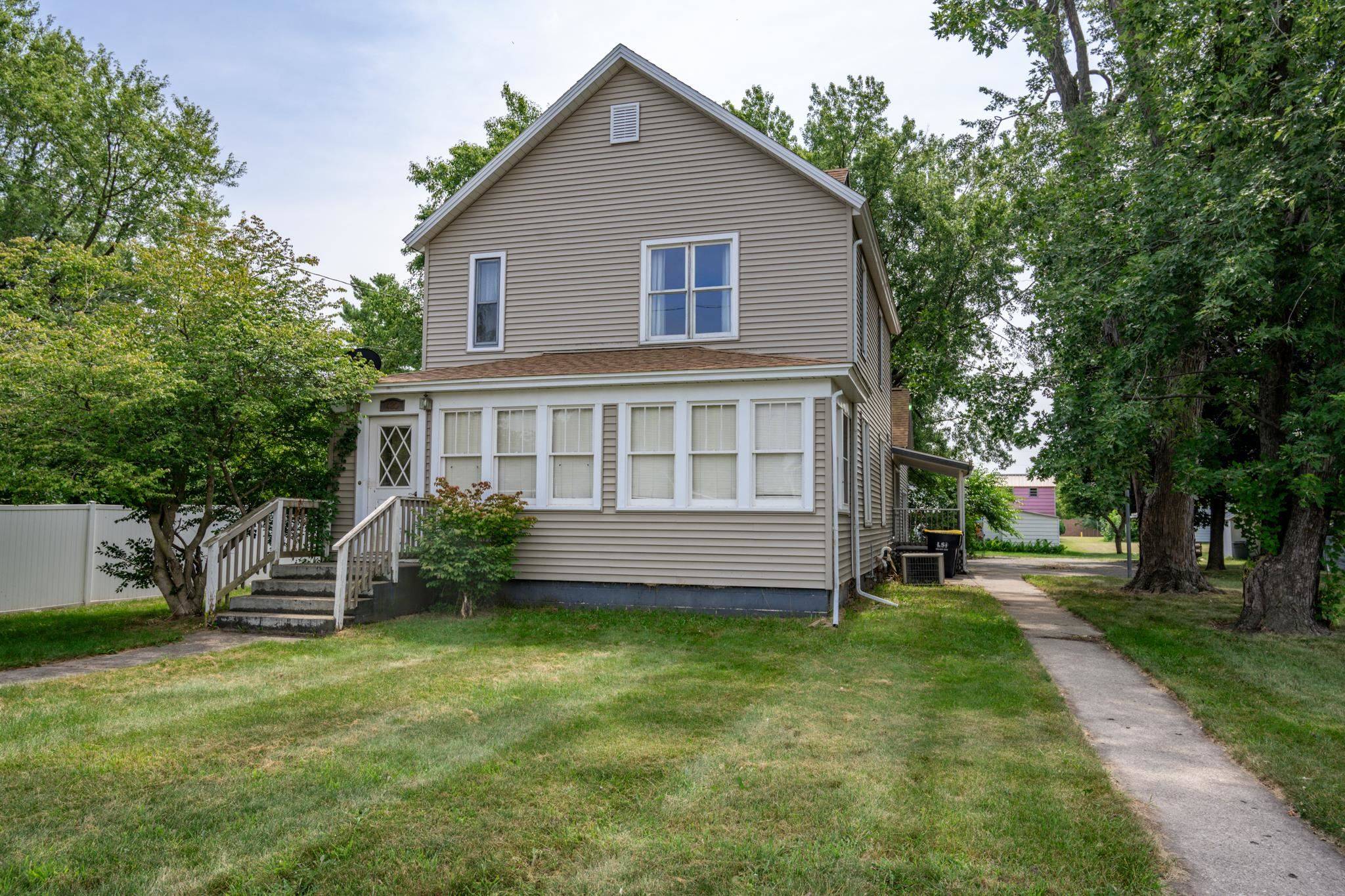 Mauston, WI 53948,420 E Monroe Street