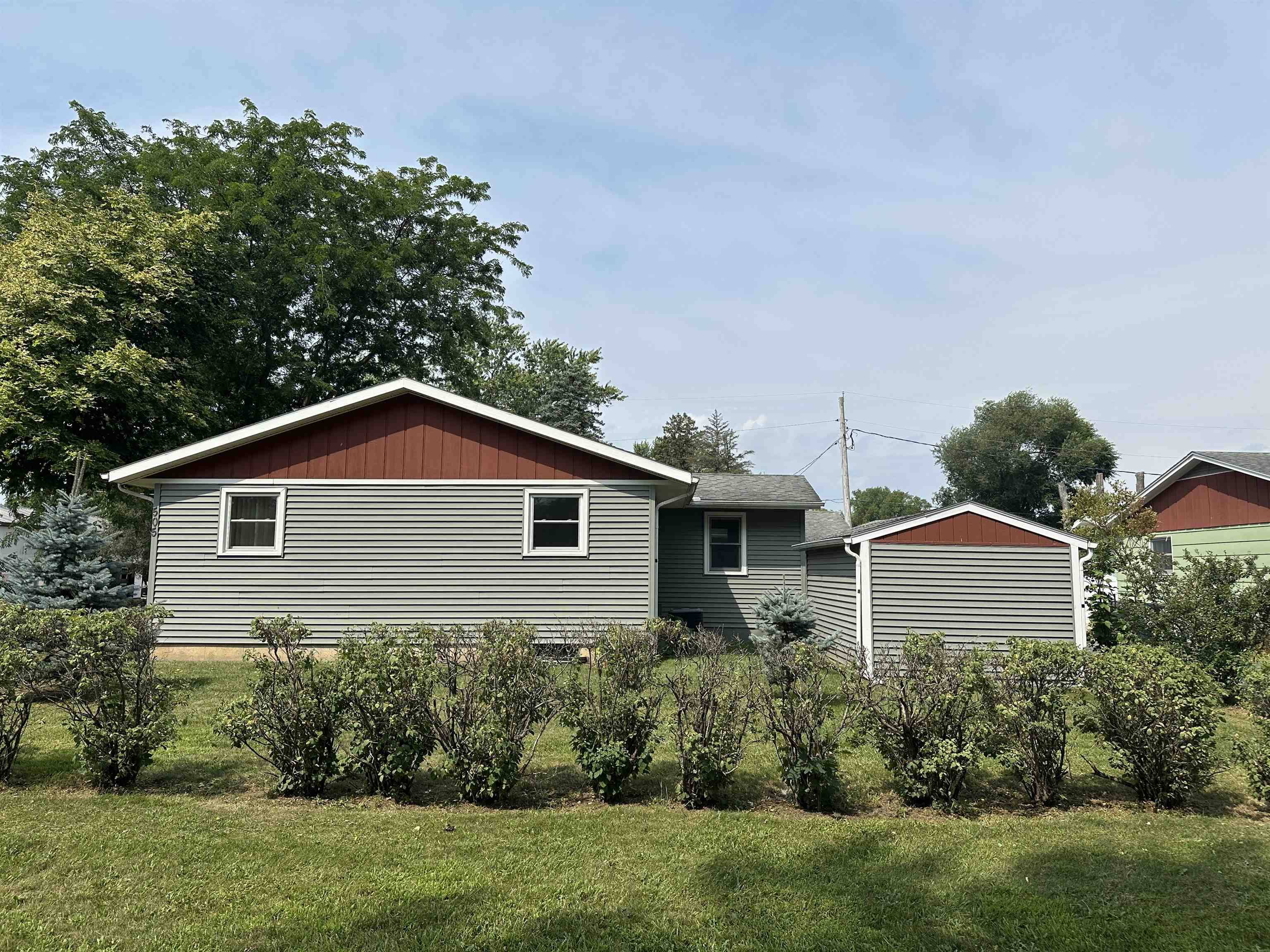 Poynette, WI 53955,505 Howard Street