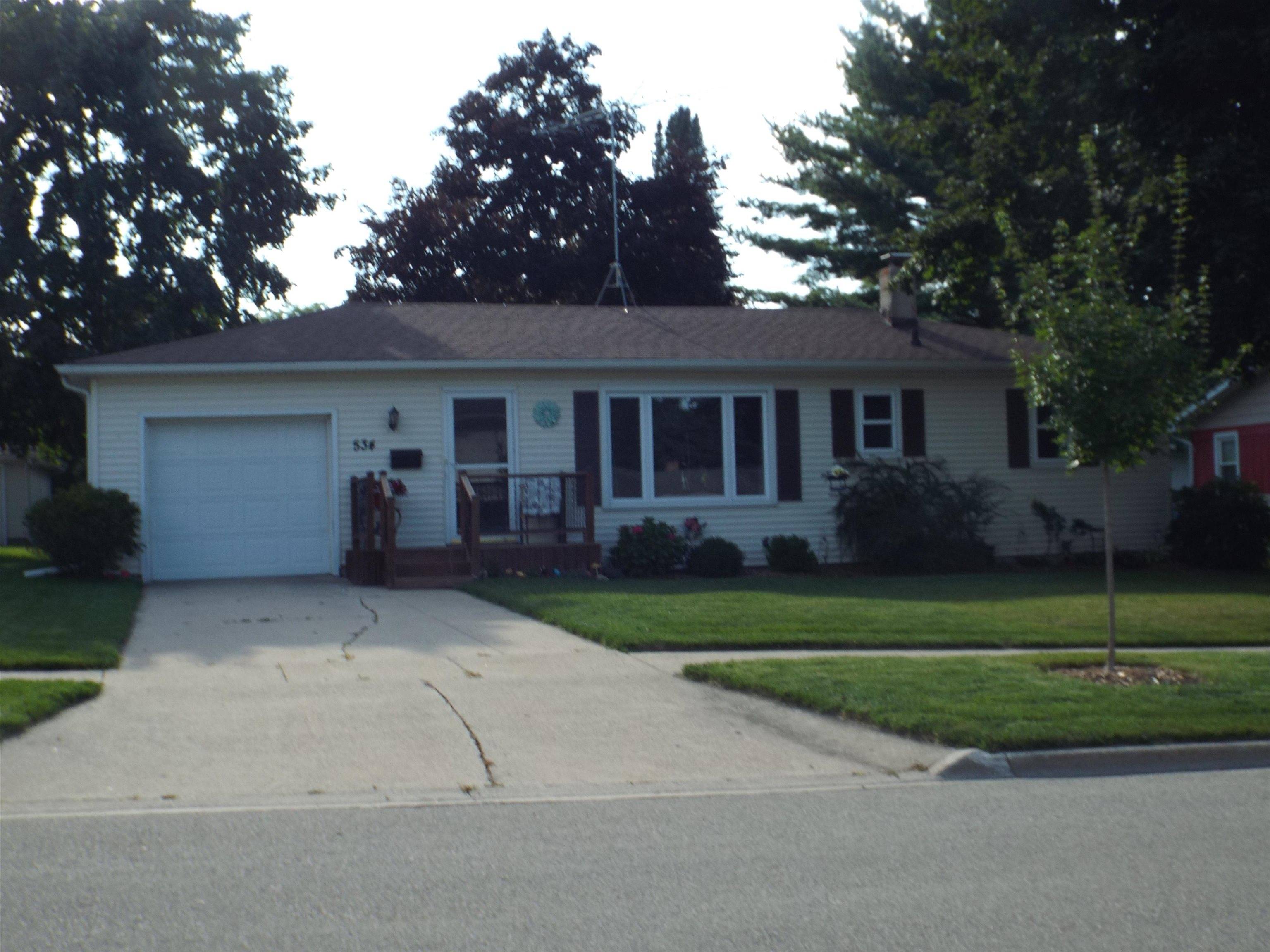 Ripon, WI 54971,534 Hamburg Street