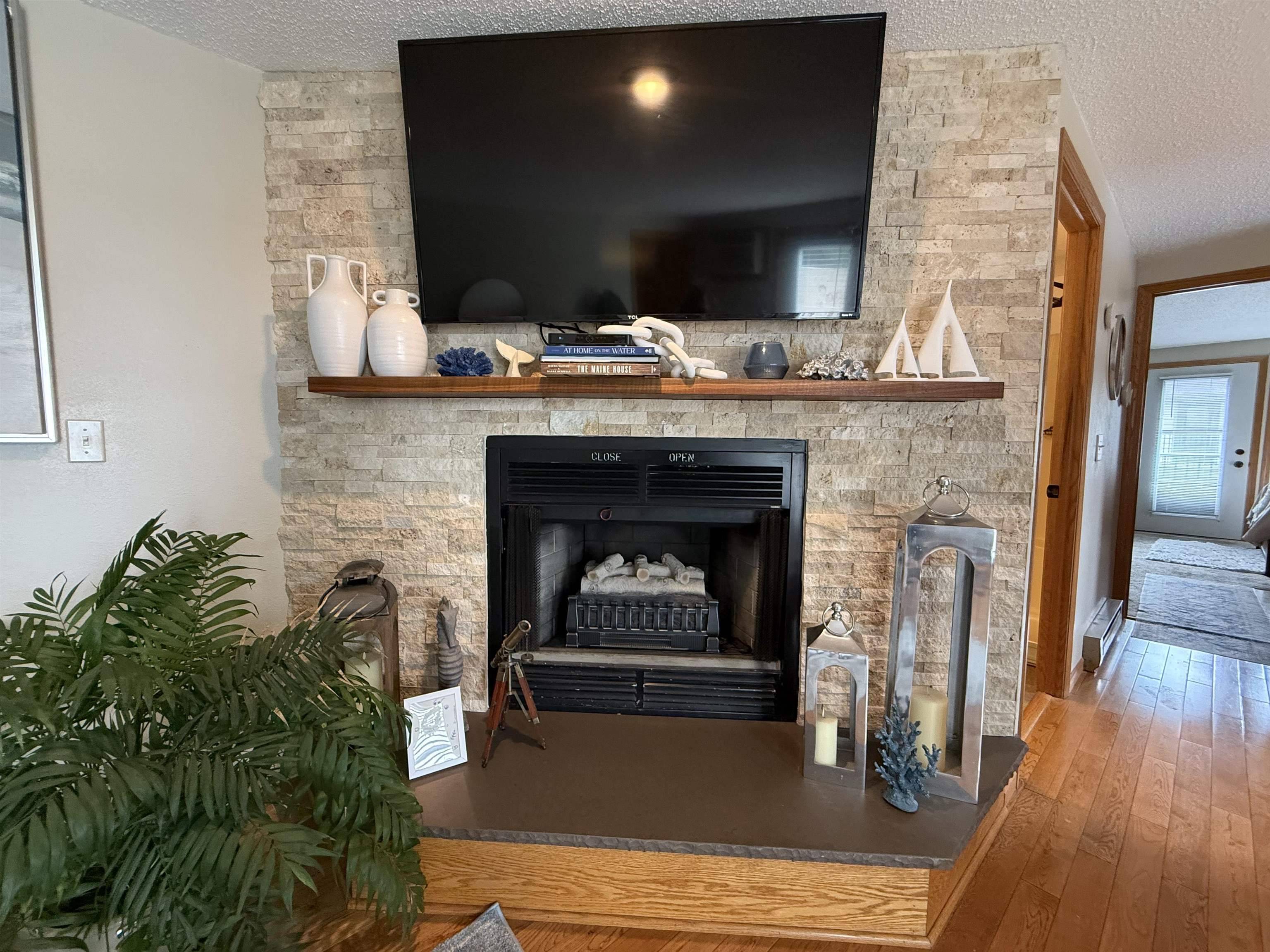Wisconsin Dells, WI 53965,1093 Canyon Road #202