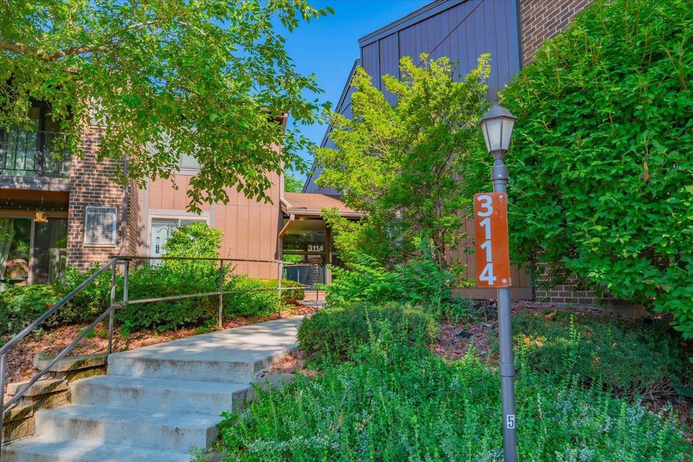 Middleton, WI 53562,3114 Creek View Drive #4