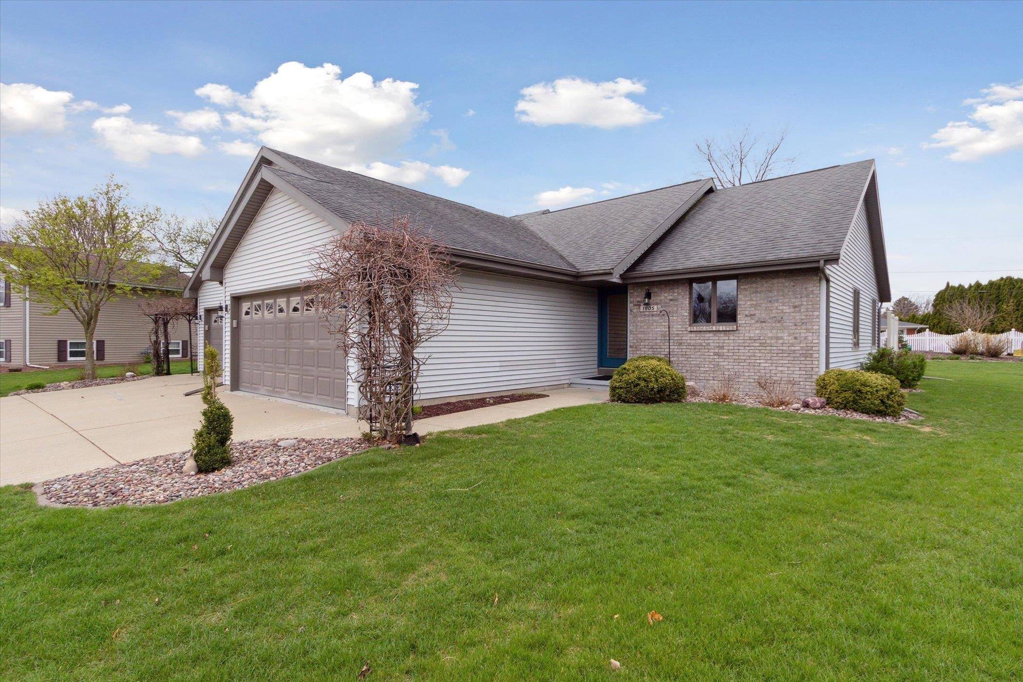 Janesville, WI 53545,1905 Saint George Lane #1905