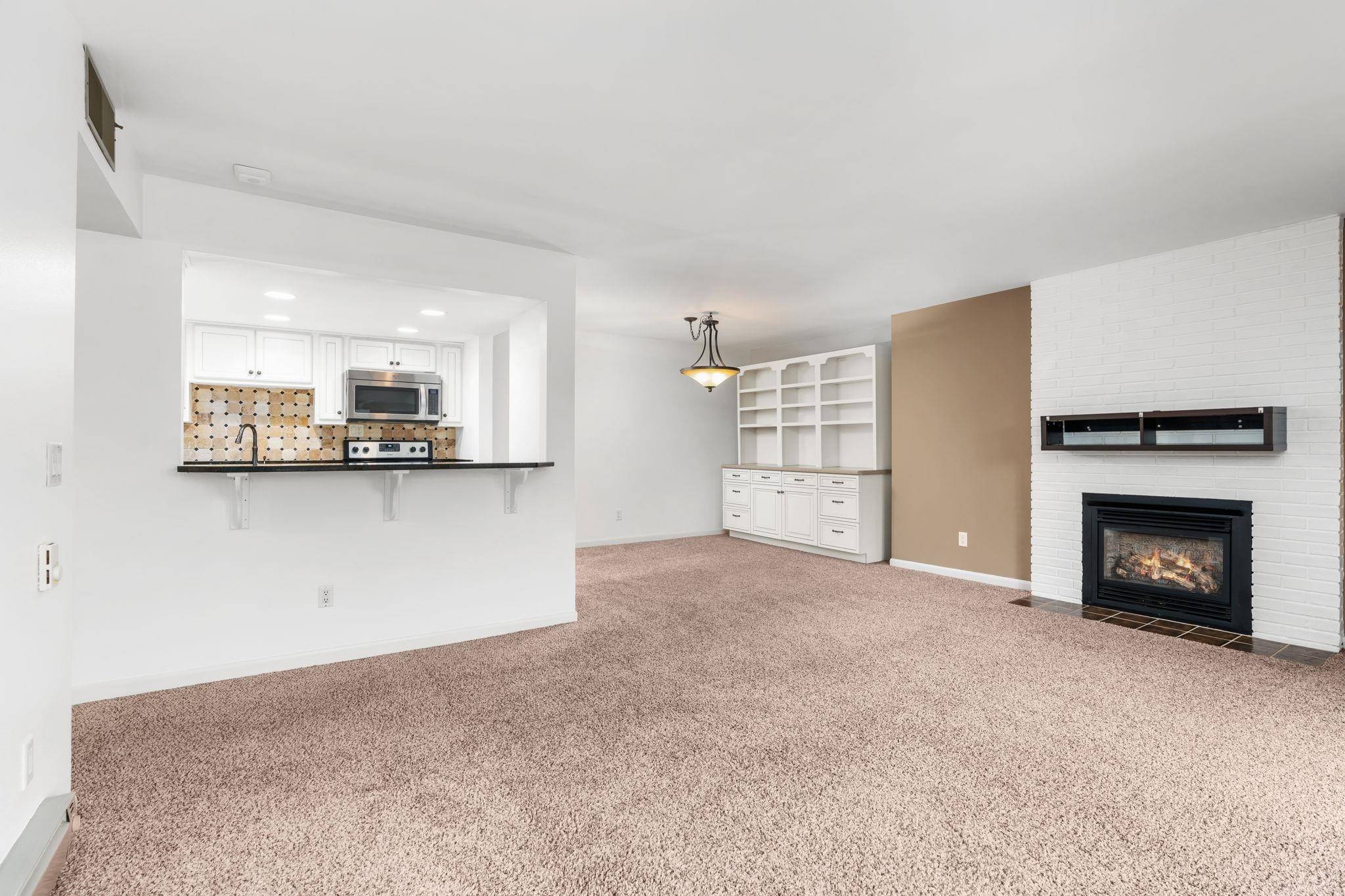 Madison, WI 53705,325 S Yellowstone Drive #320