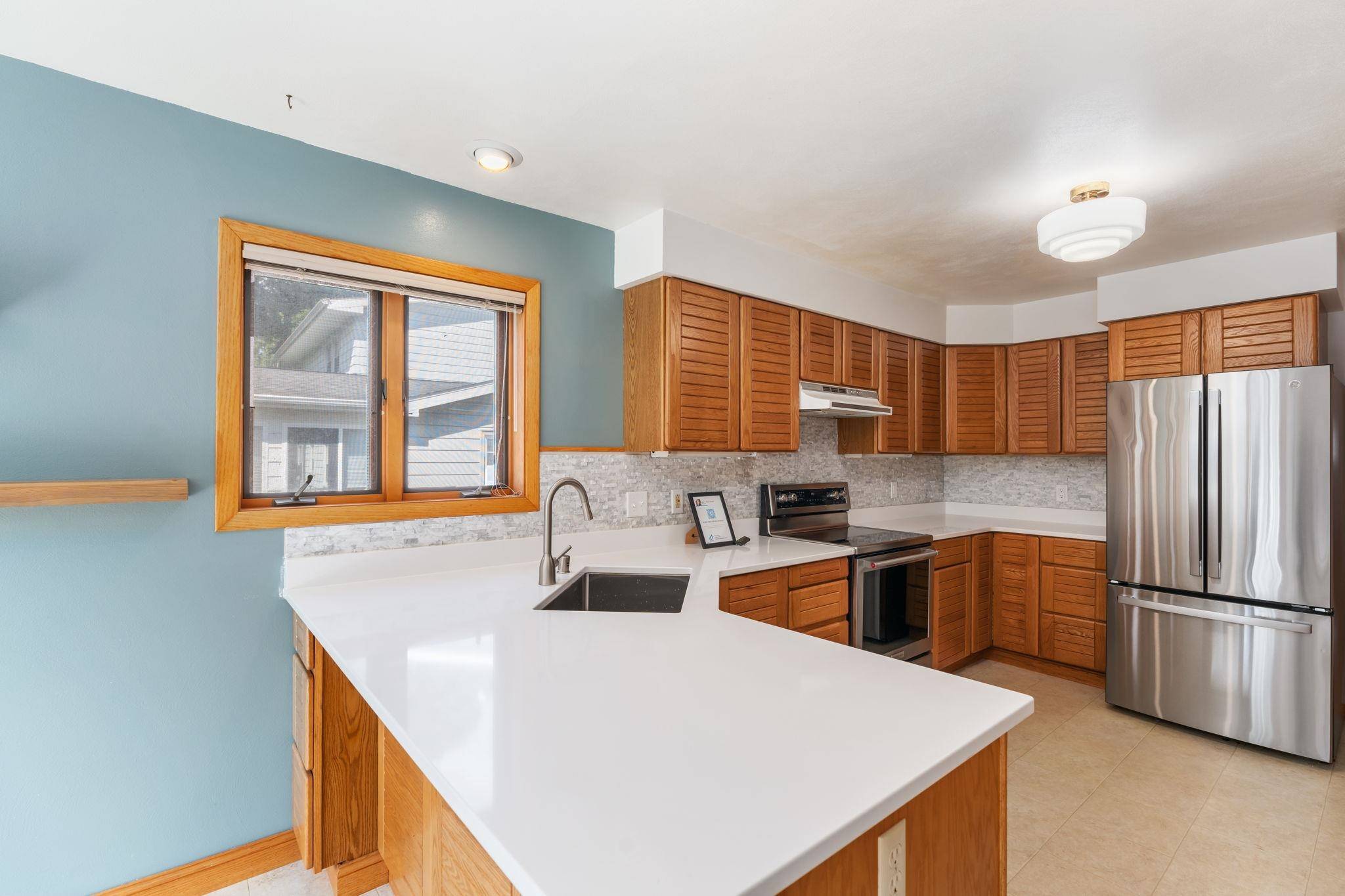 Madison, WI 53716,402 W Dean Avenue