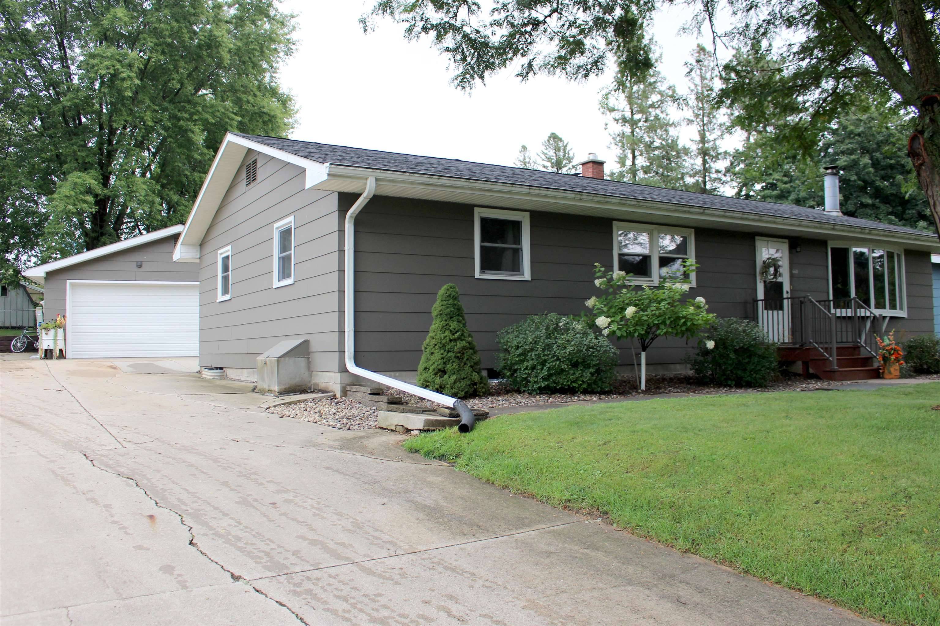 Hillsboro, WI 54634,660 Hill Avenue