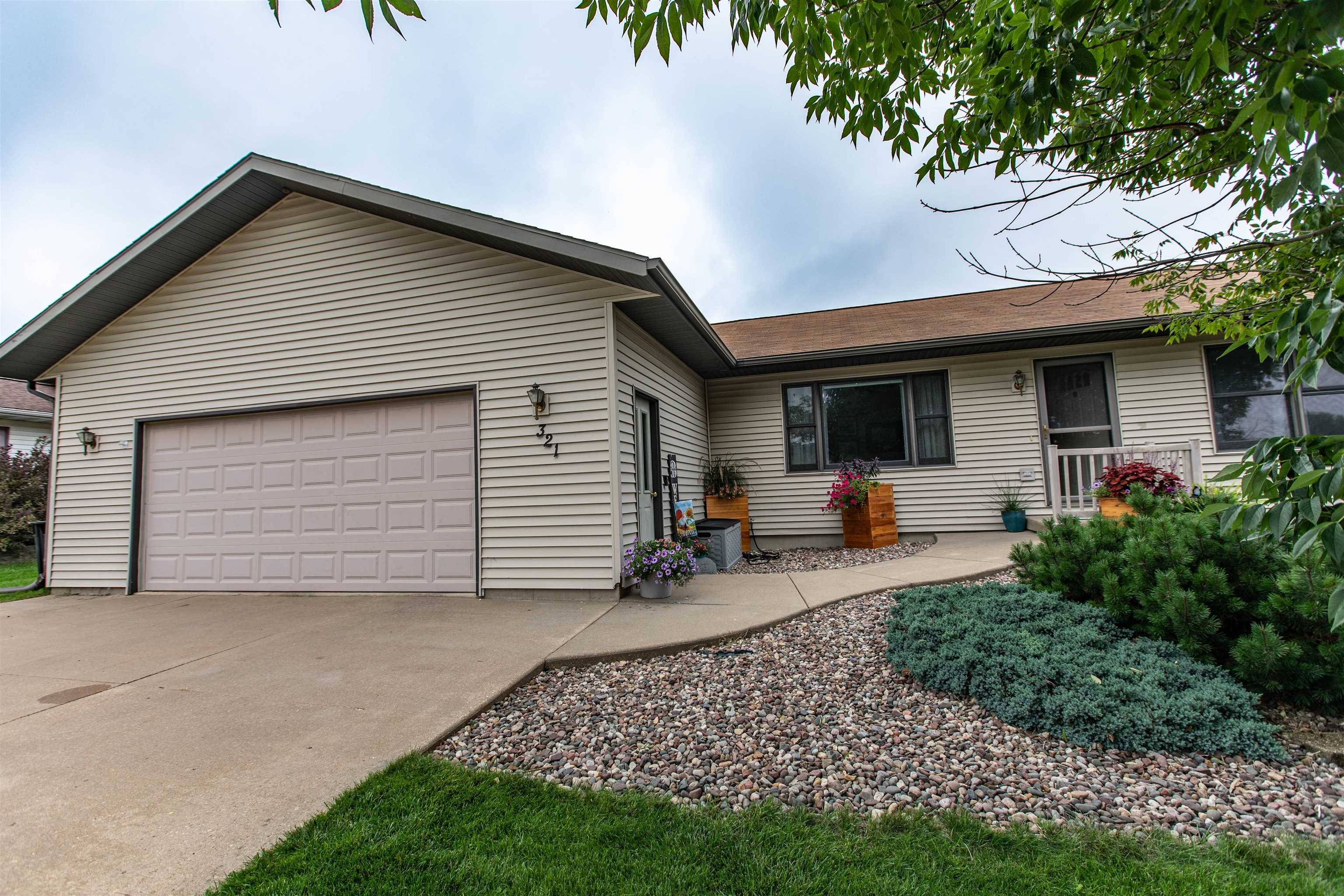Dodgeville, WI 53533,321 E Madison Street