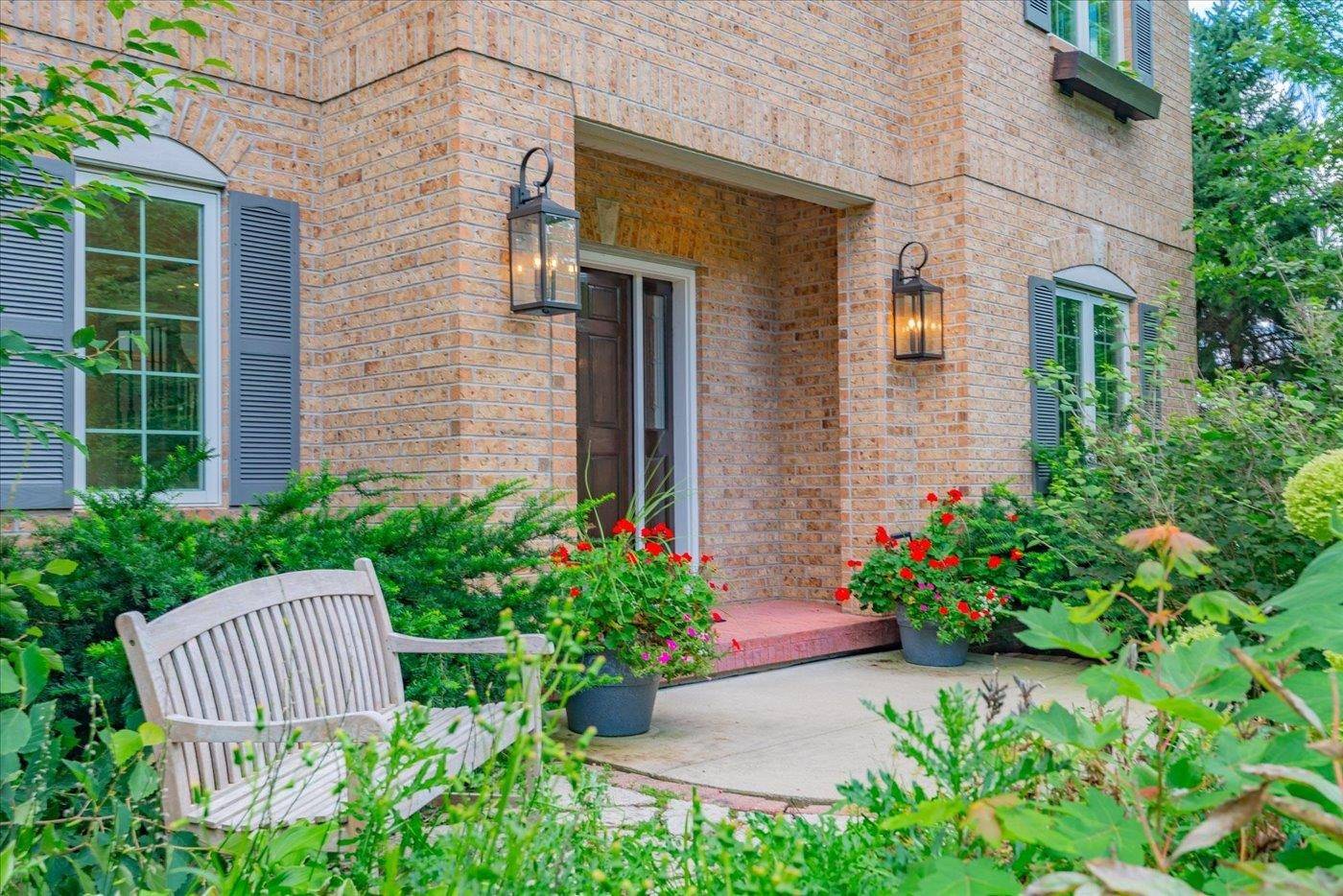 Waunakee, WI 53597,5556 SURREY Lane