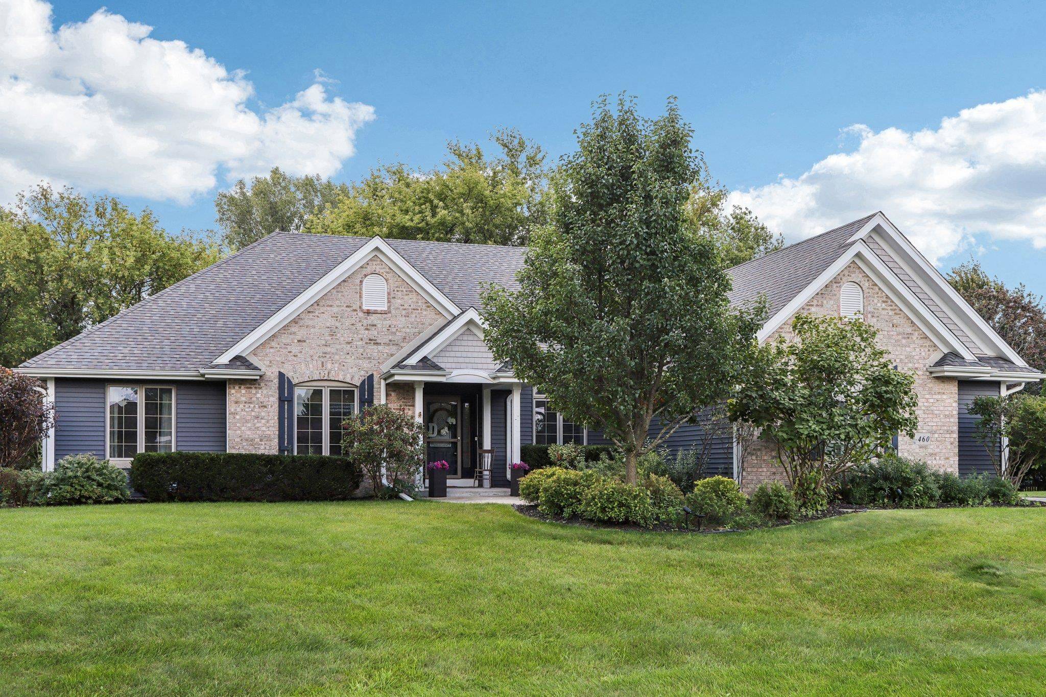 Dousman, WI 53118-8828,460 E Red Pine Circle