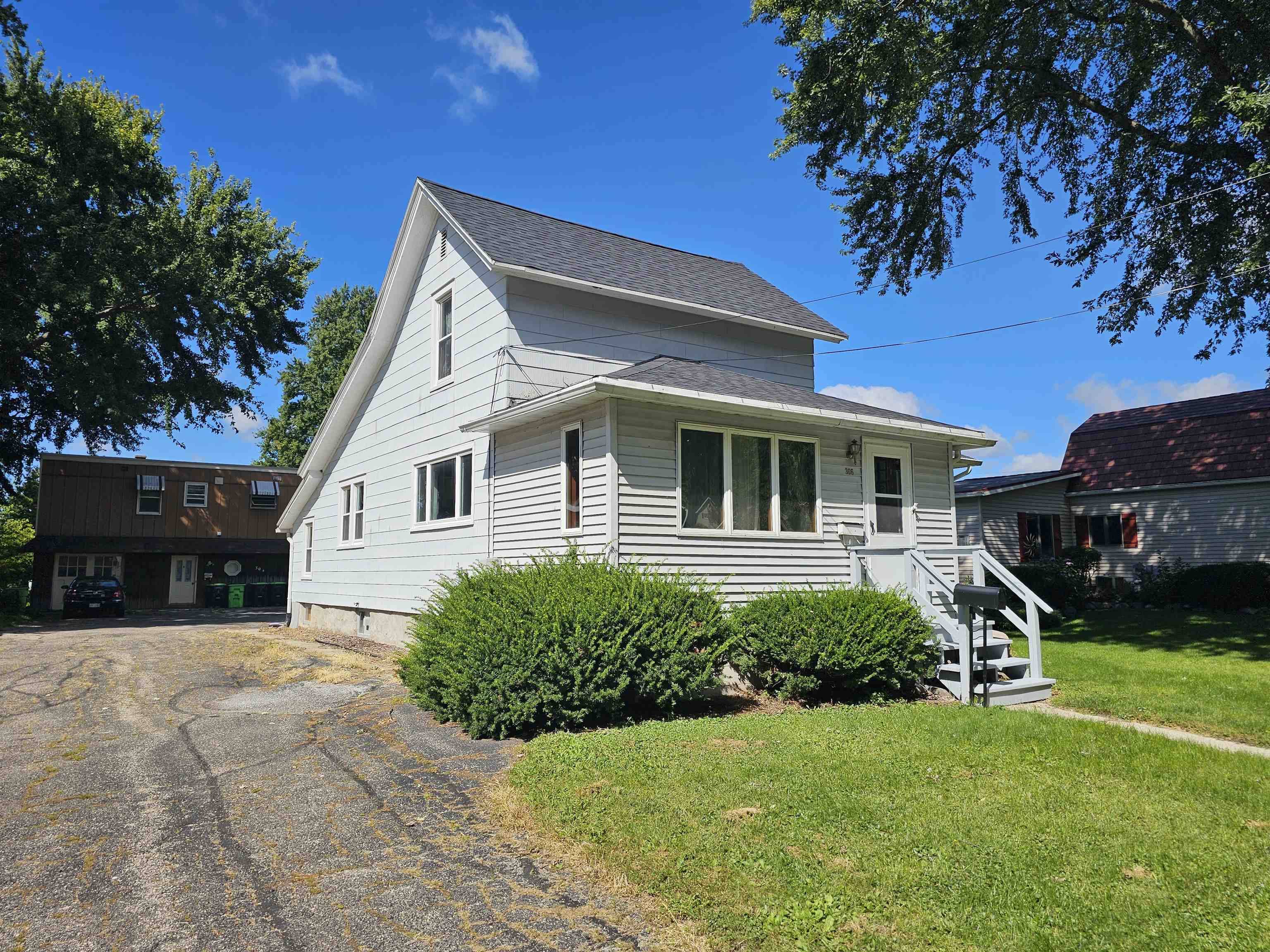 Waupun, WI 53963,306 Rounsville Street