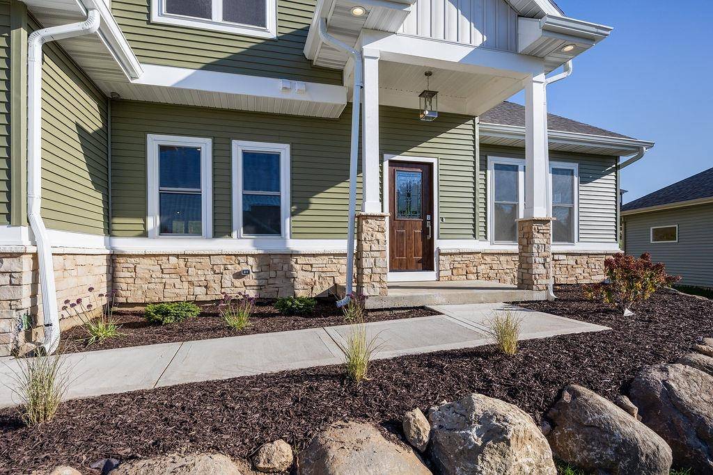 Waunakee, WI 53597,1113 N DIVISION Street