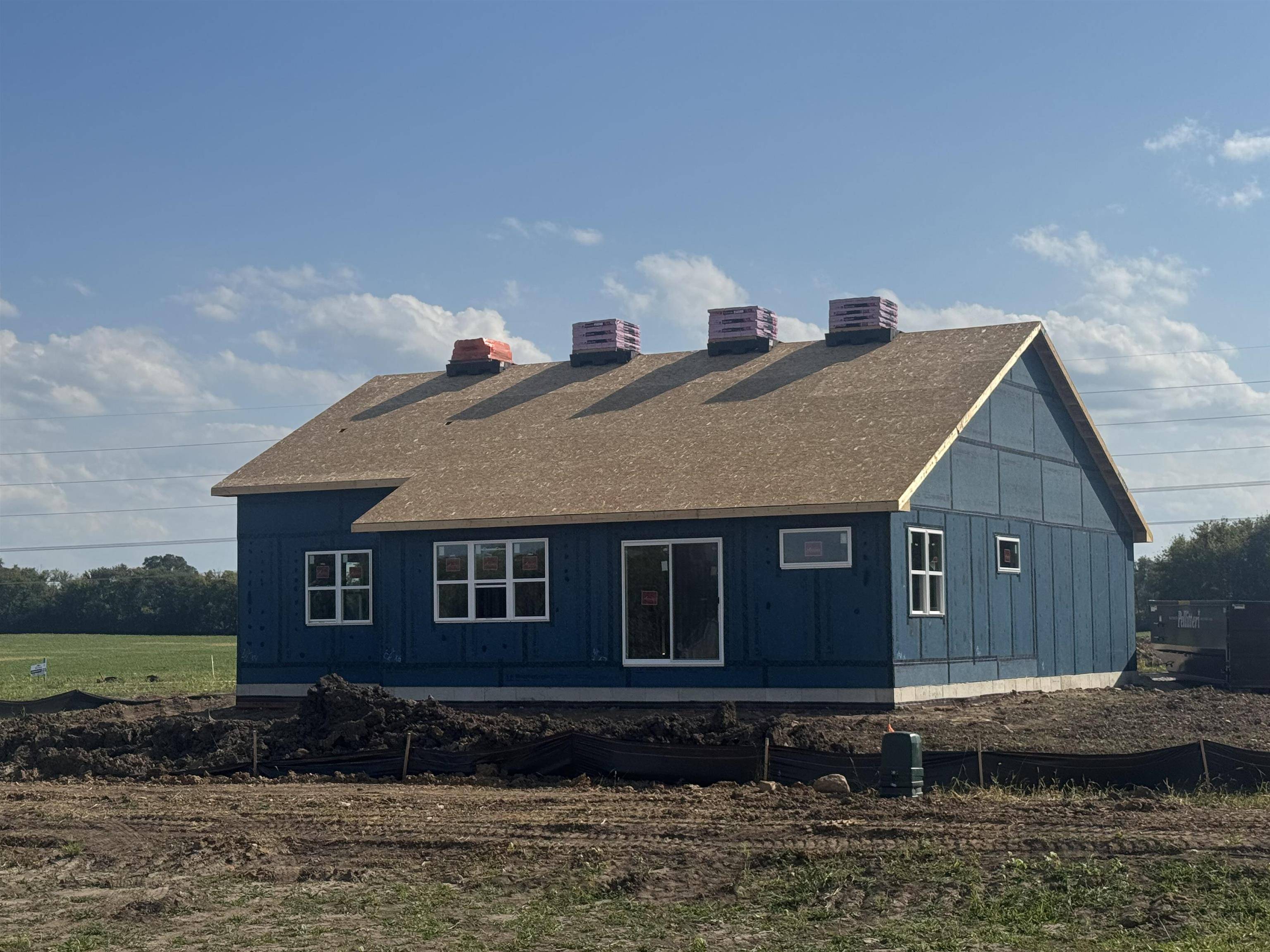 Stoughton, WI 53589,352 Dahlia Drive #036