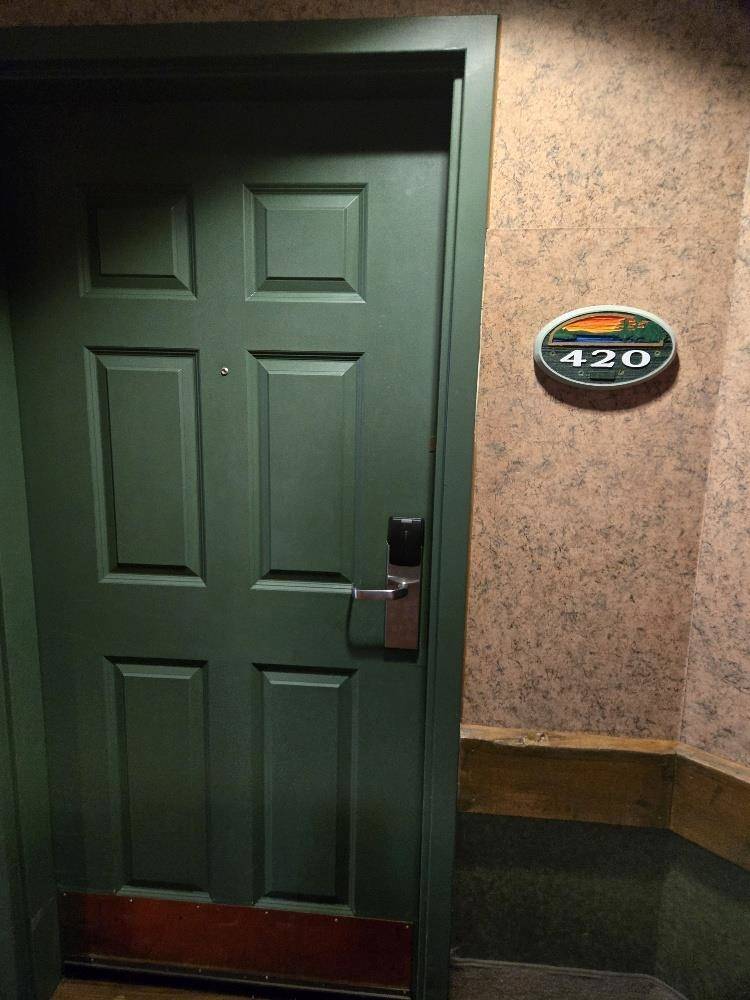 Wisconsin Dells, WI 53965-0000,350 E Hiawatha Drive #420