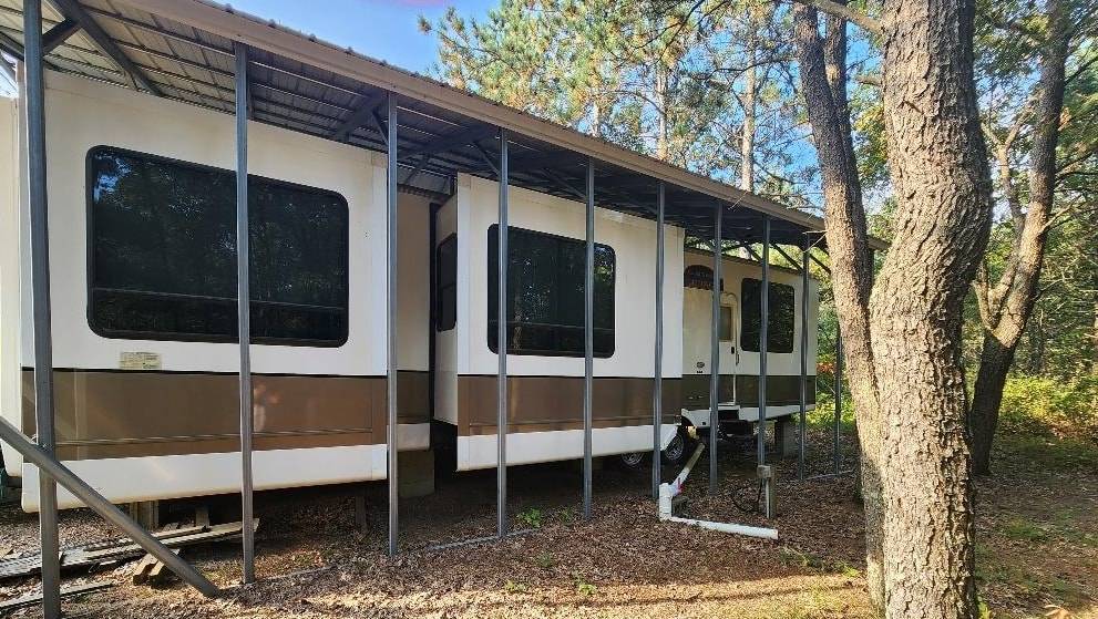 Hancock, WI 54943,996 Blackhawk Court