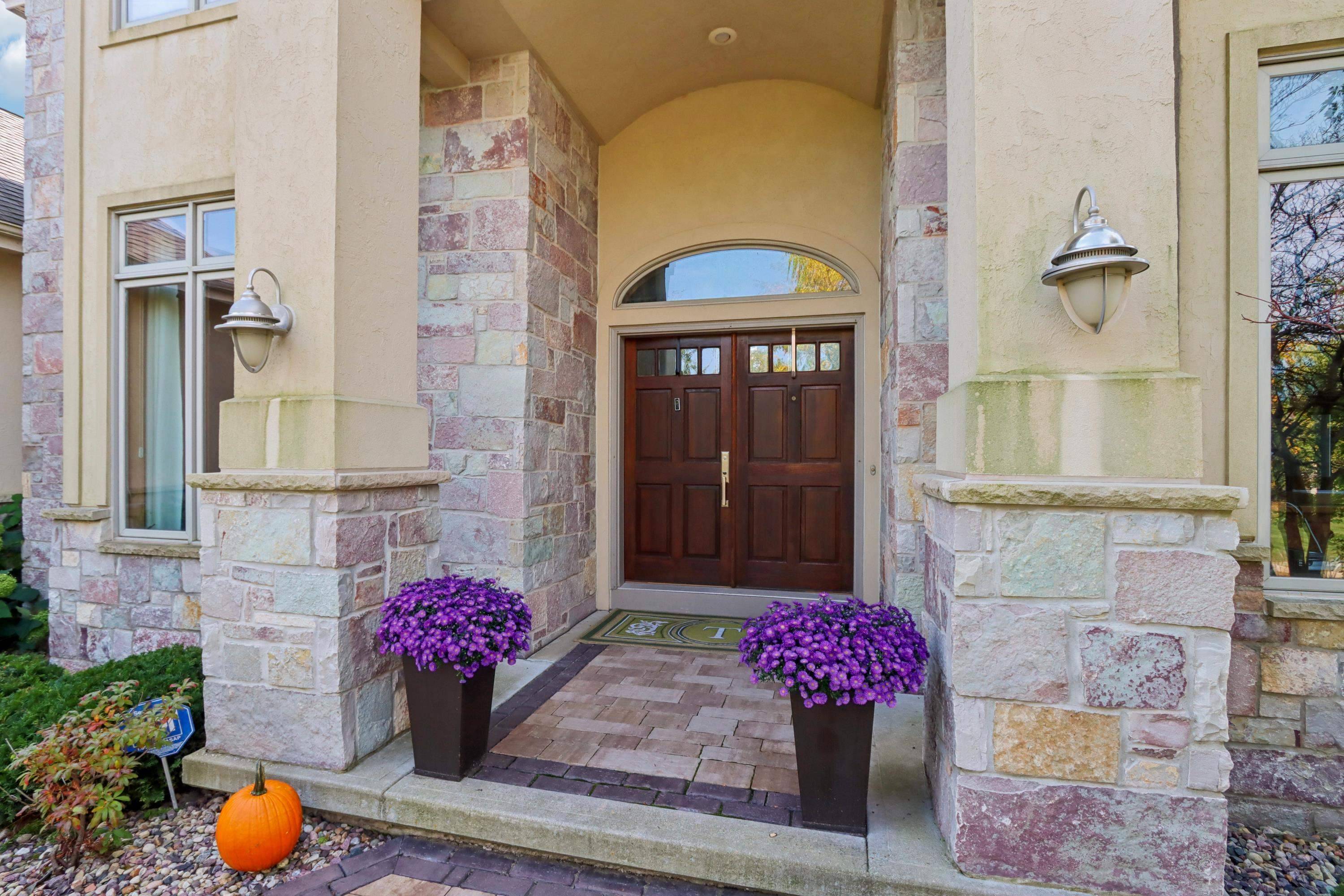 Middleton, WI 53562,9701 Trappers Trail