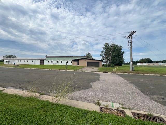 Portage, WI 53901,1055 & 1057 Silver Lake Drive