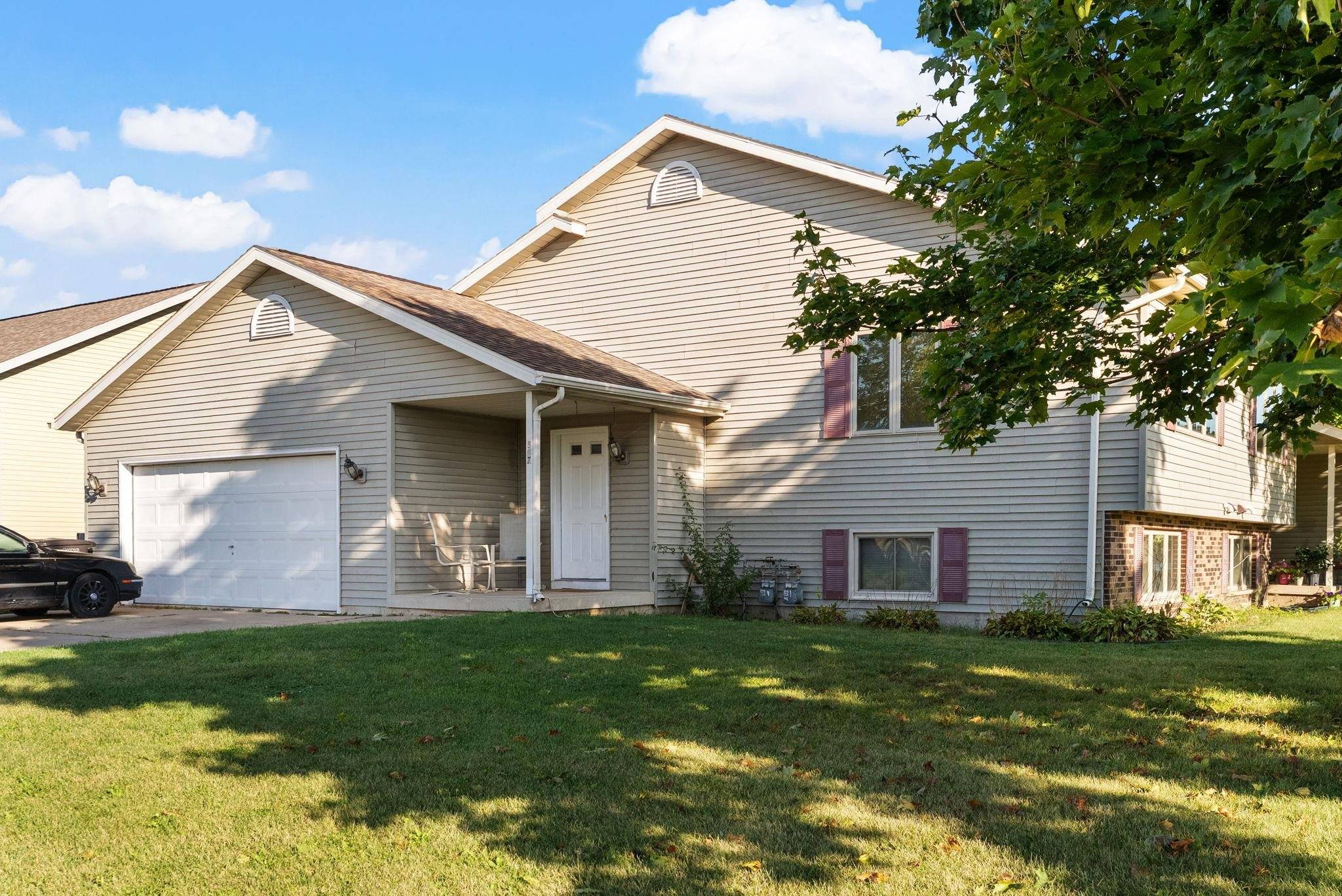 Jefferson, WI 53549,507-707 Bayfield Drive