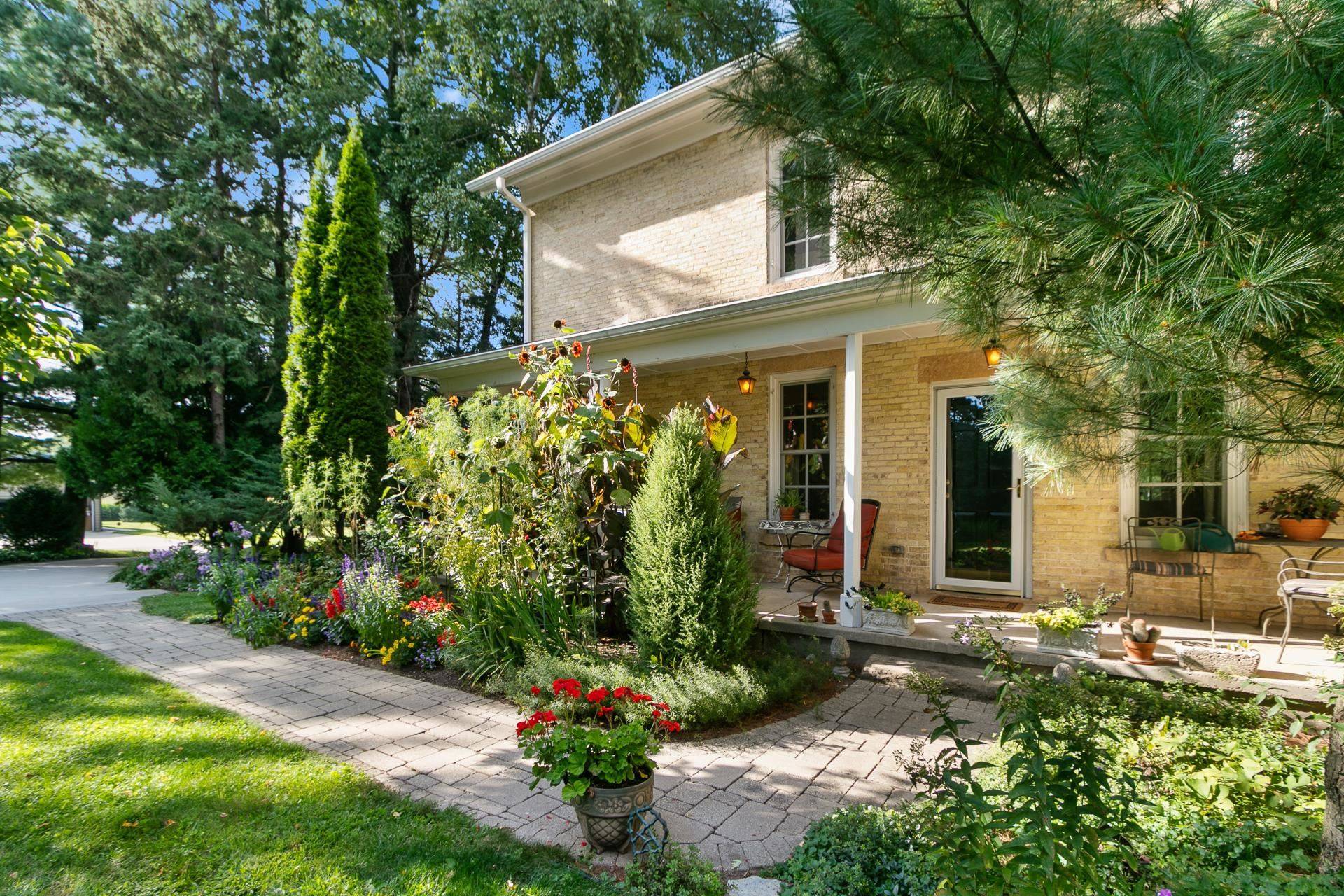 Middleton, WI 53562,8561 Airport Road