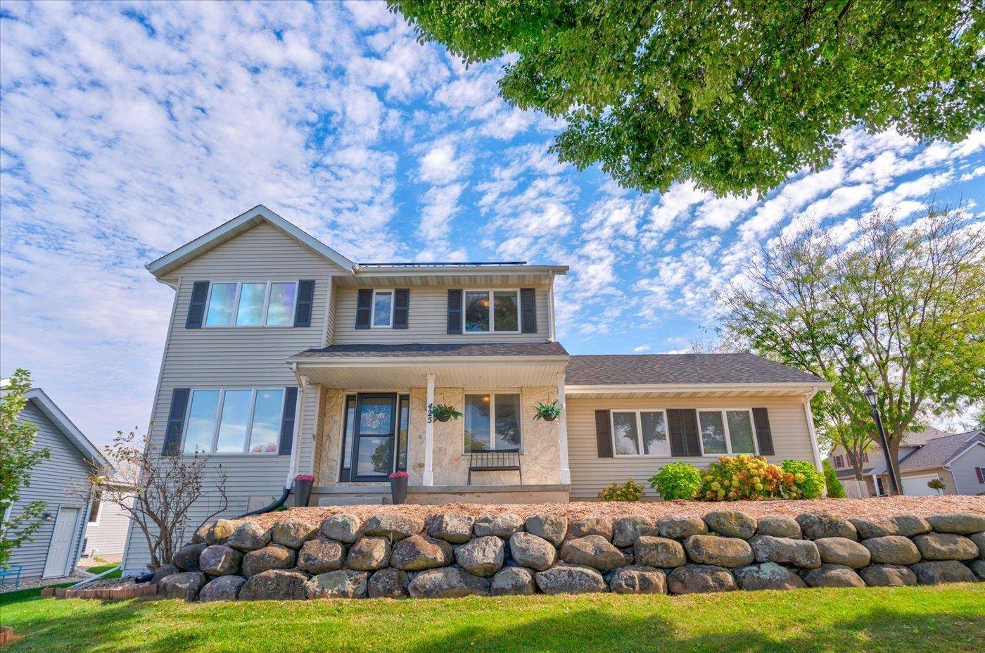 Madison, WI 53718,425 East Hill Parkway