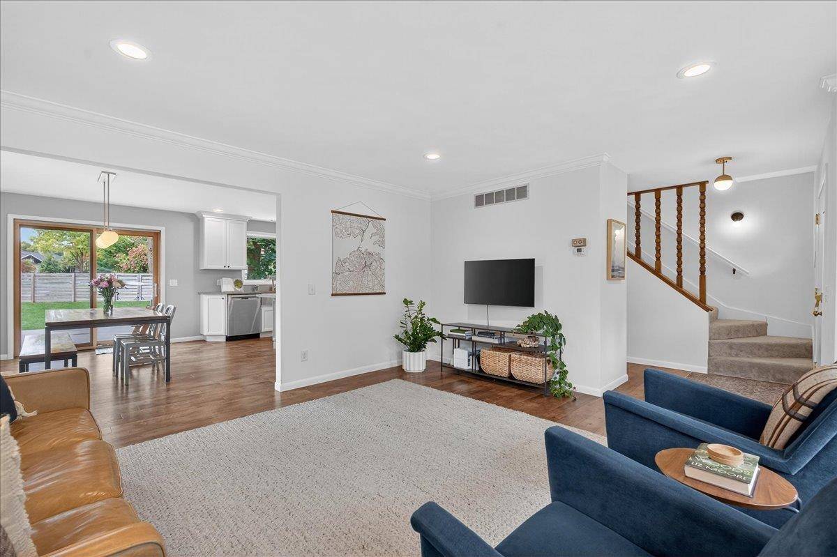 Madison, WI 53711,622 Chatham Terrace