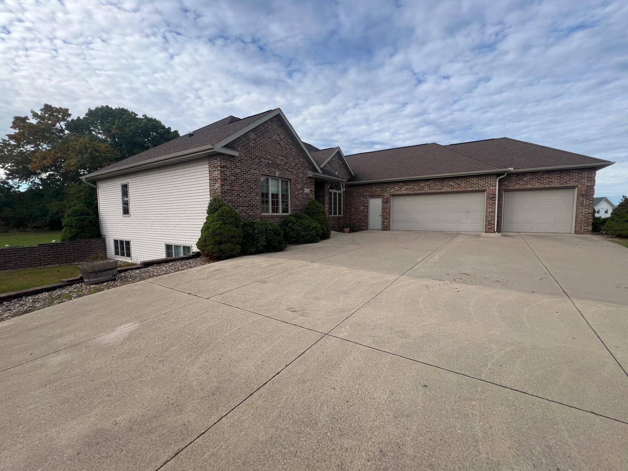 Pardeeville, WI 53954,W7241 Deer Meadow Lane
