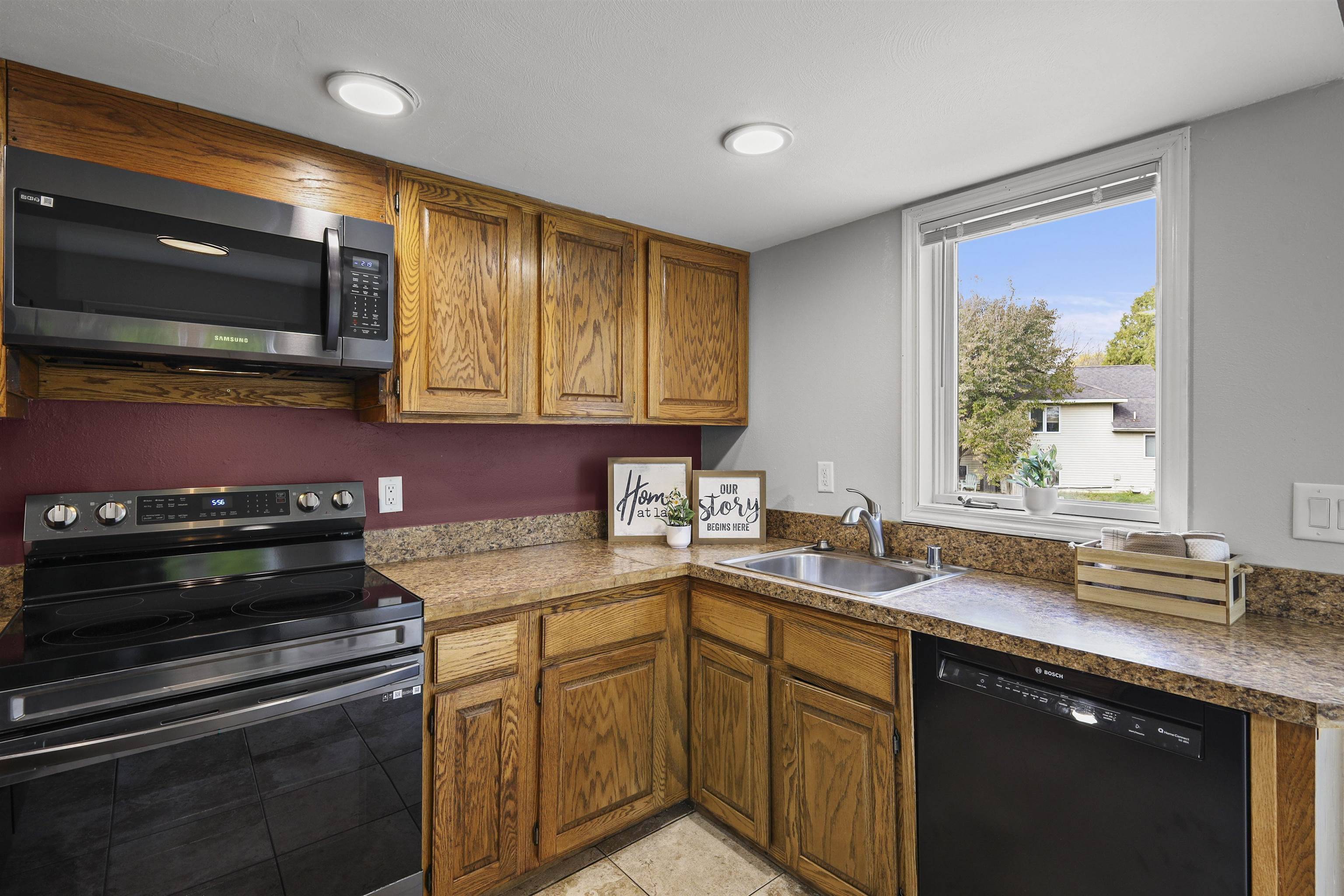 Madison, WI 53719,7230-7232 Tempe Drive