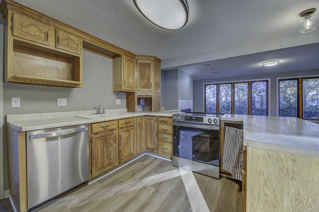 Janesville, WI 53548,1321 Mineral Point Avenue