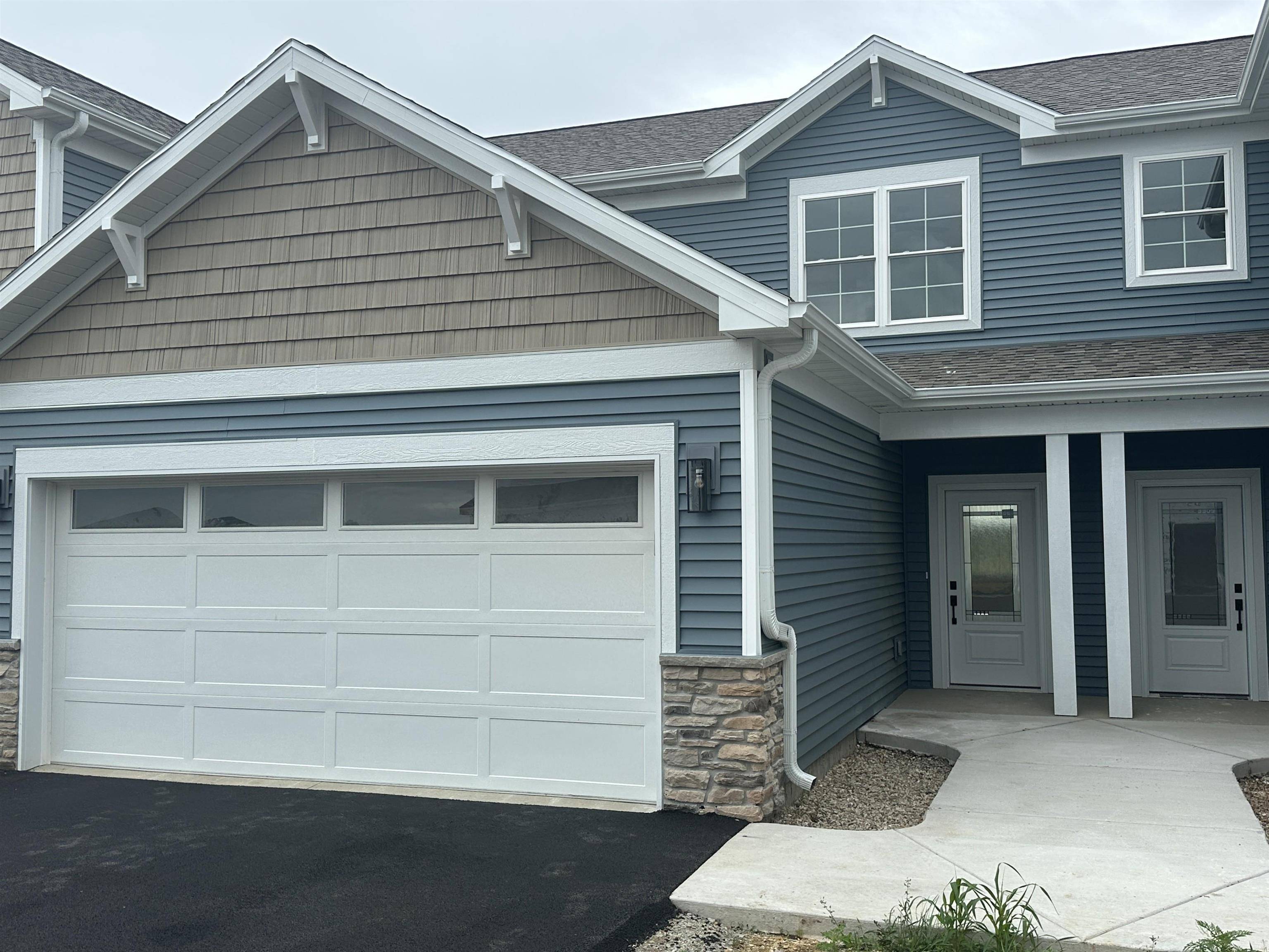 Beloit, WI 53511,3164 S Bartells Dr Drive #202