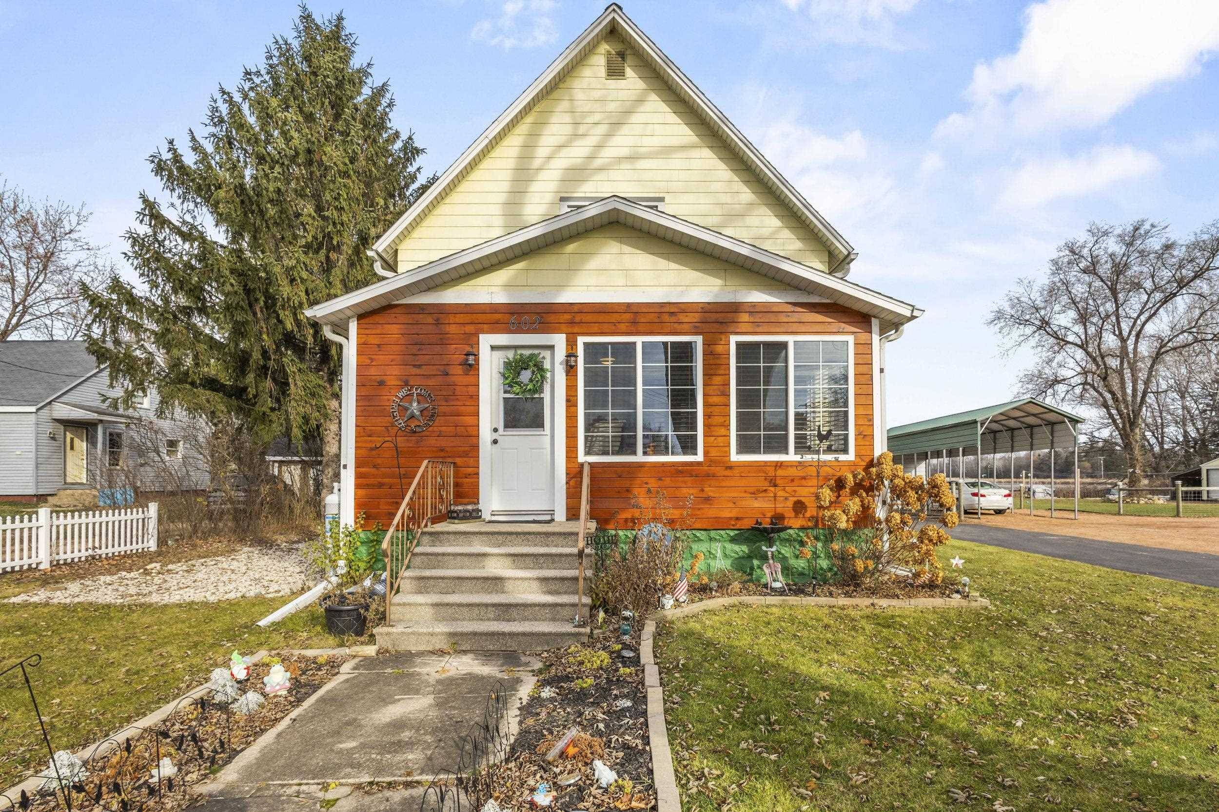 Wautoma, WI 54982-8402,602 W Main Street