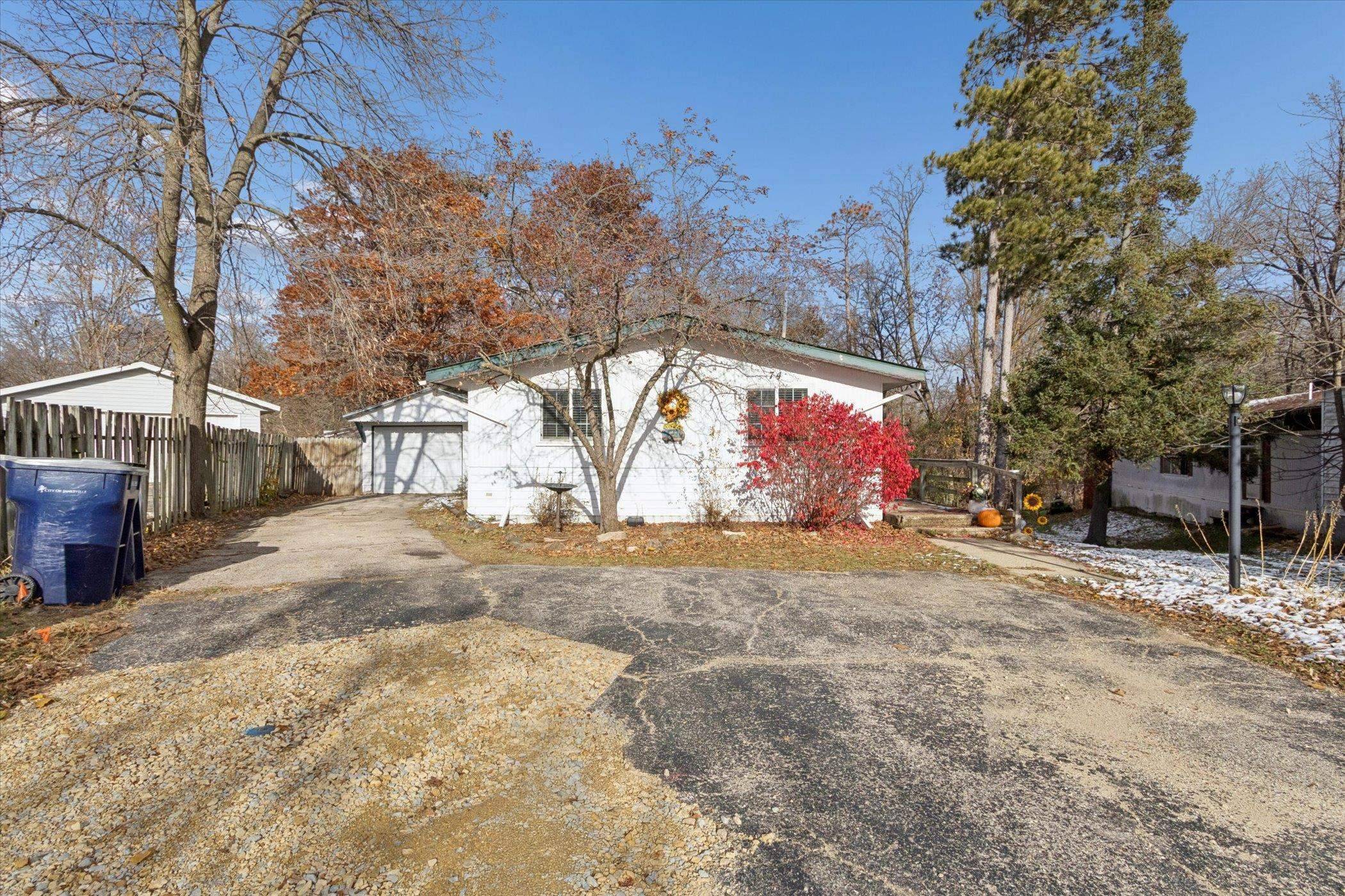 Janesville, WI 53548-9106,74 falling creek Circle