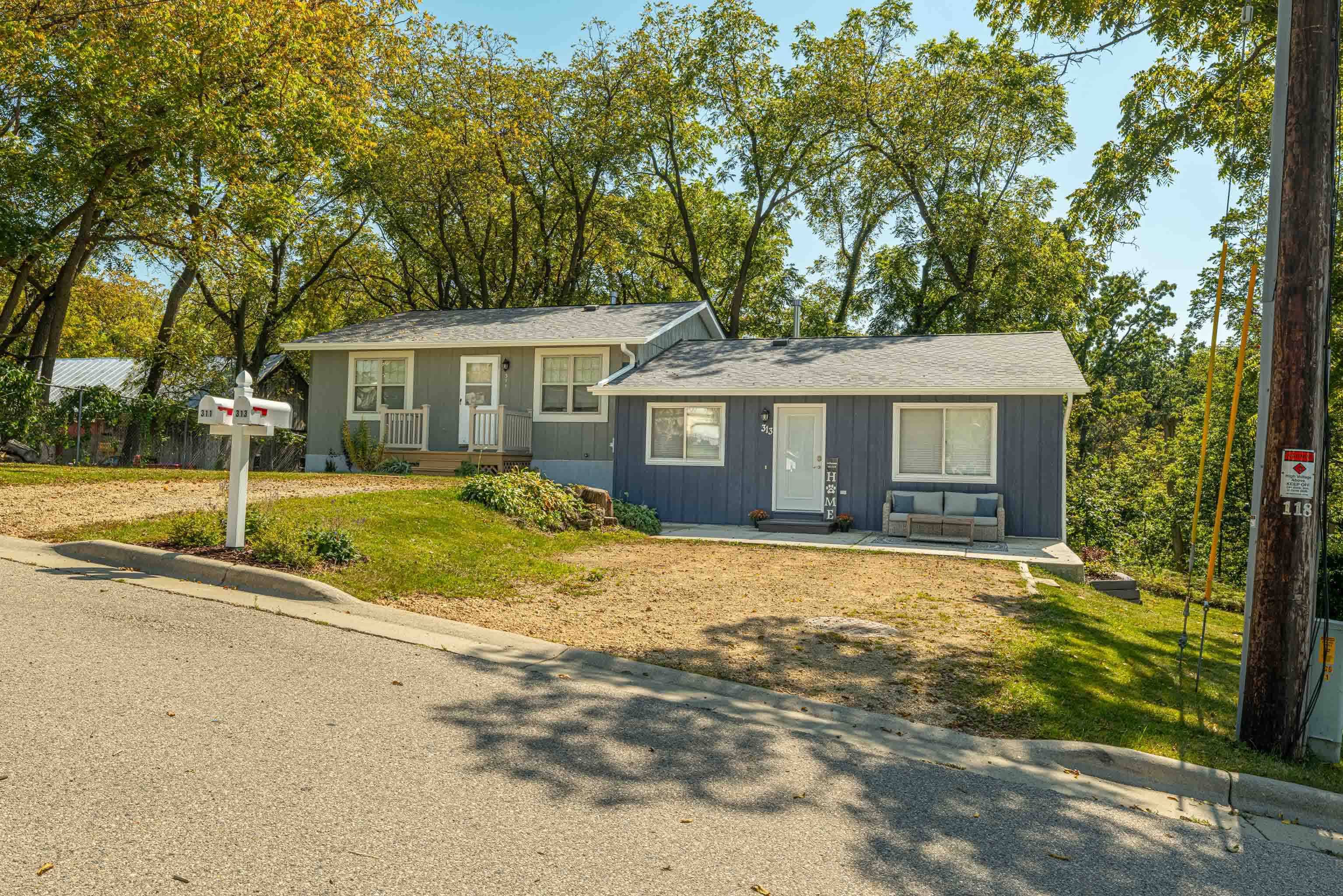 Mount Horeb, WI 53572,311 - 313 Wilson Street