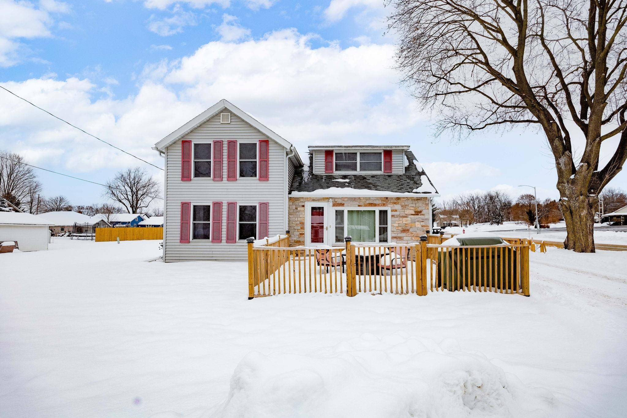 Footville, WI 53537,225 E Centre Street