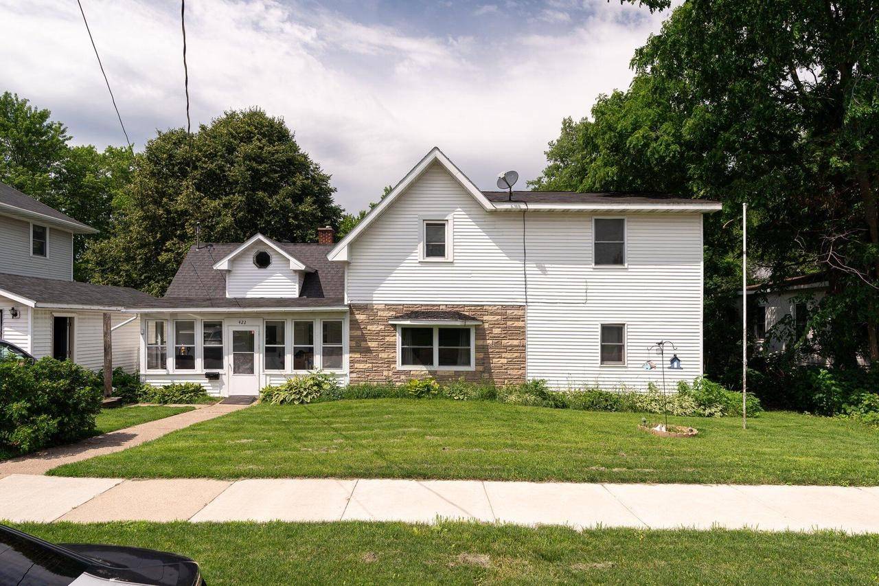 Viroqua, WI 54665,422 E Court Street
