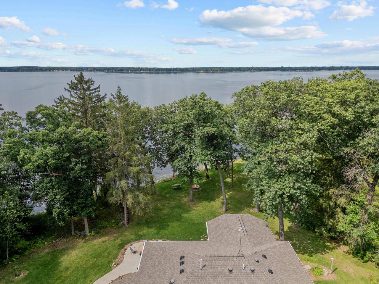 Markesan, WI 53946,W6160 Lakeview Drive