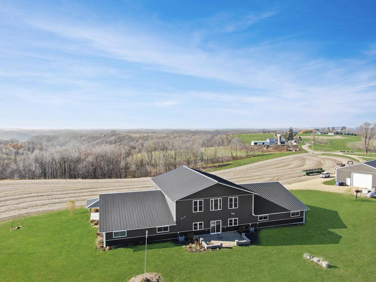 Genoa, WI 54632,E3161 State Highway 56