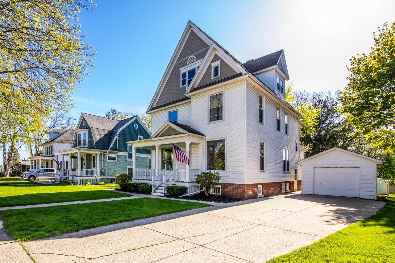 Watertown, WI 53094,814 Richards Avenue