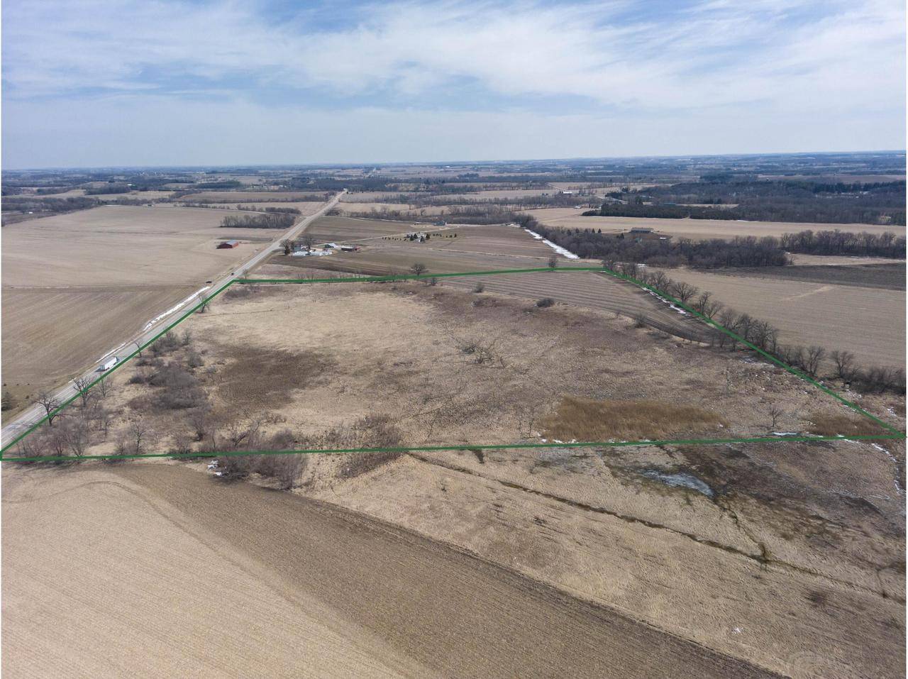 Columbus, WI 53925,W11851 STATE ROAD 16 & 60