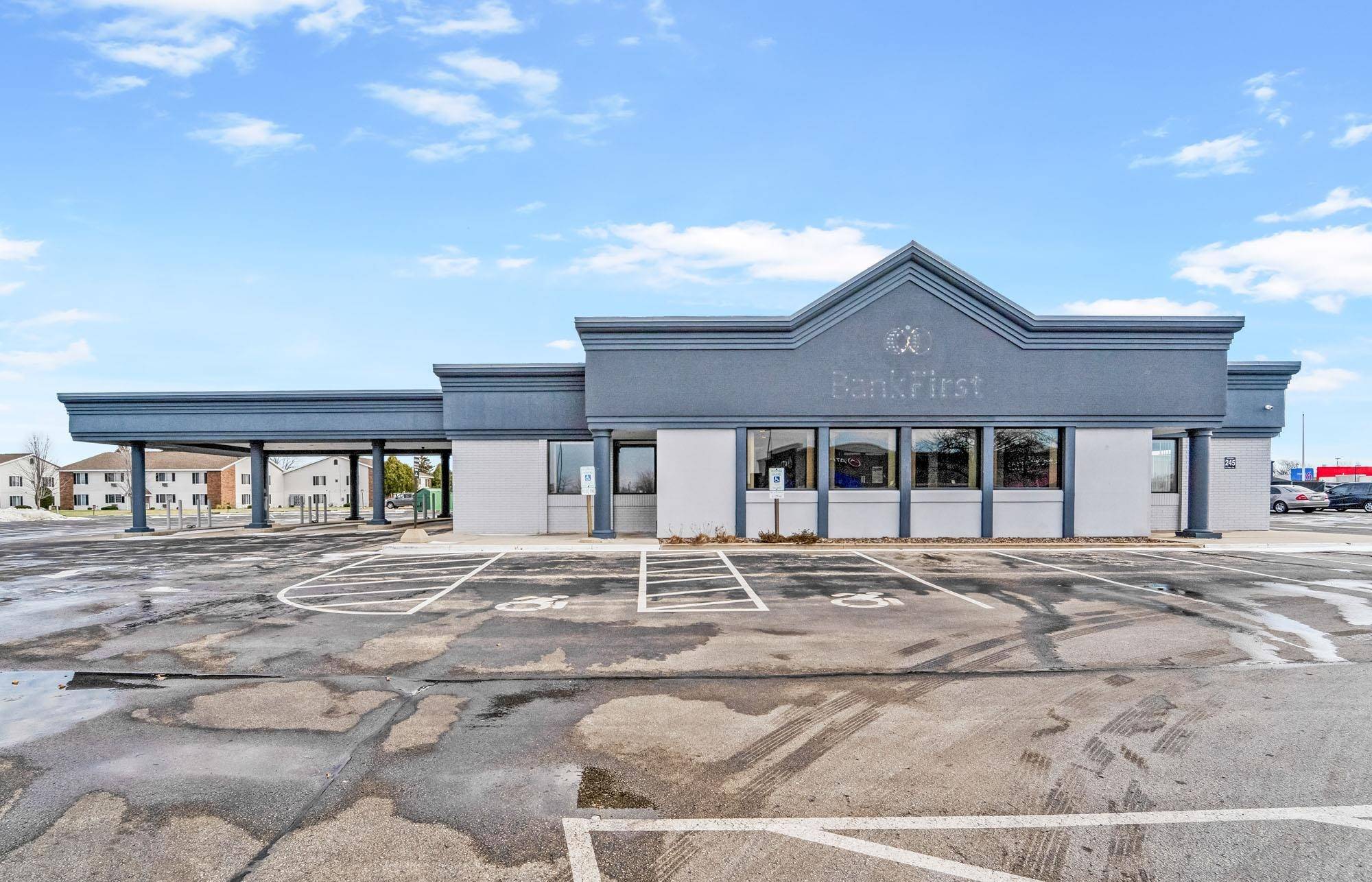 Fond Du Lac, WI 54935,245 N PETERS Avenue