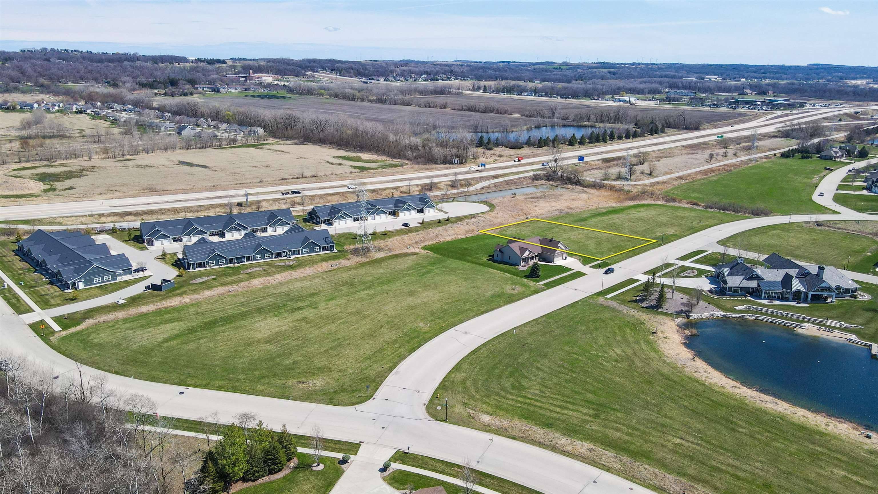 Fond Du Lac, WI 54935,507 N COUNTRY Lane
