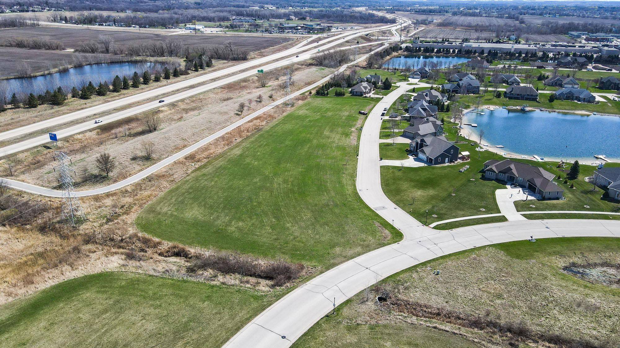 Fond Du Lac, WI 54935,1222 SPRING LAKE Drive